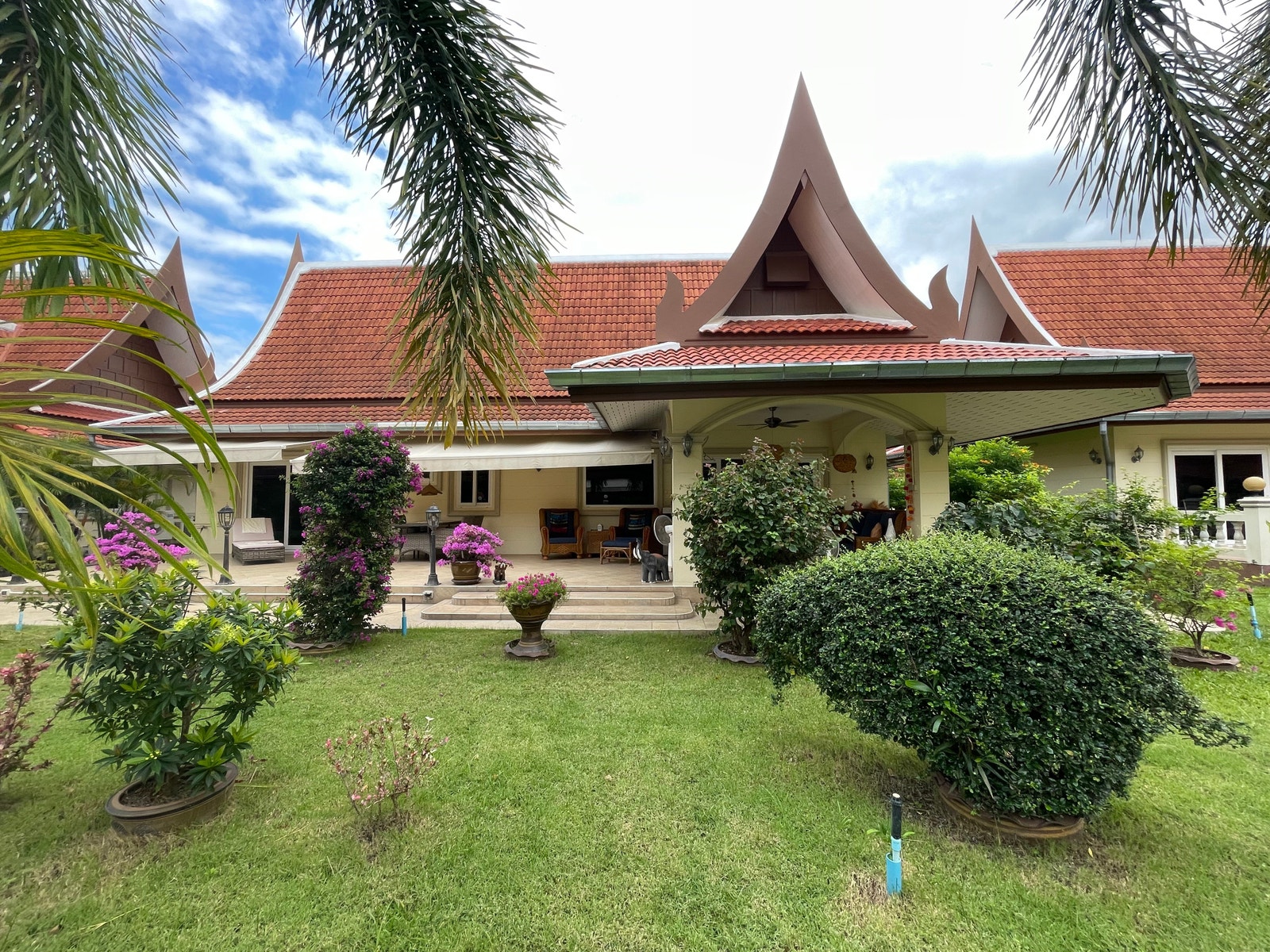 Villa H16 sett fra hagen Galleribilde