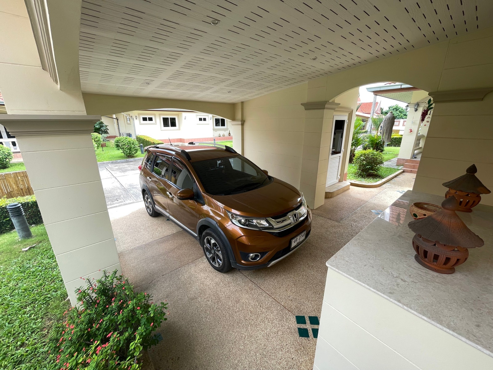 Carport med bod Galleribilde