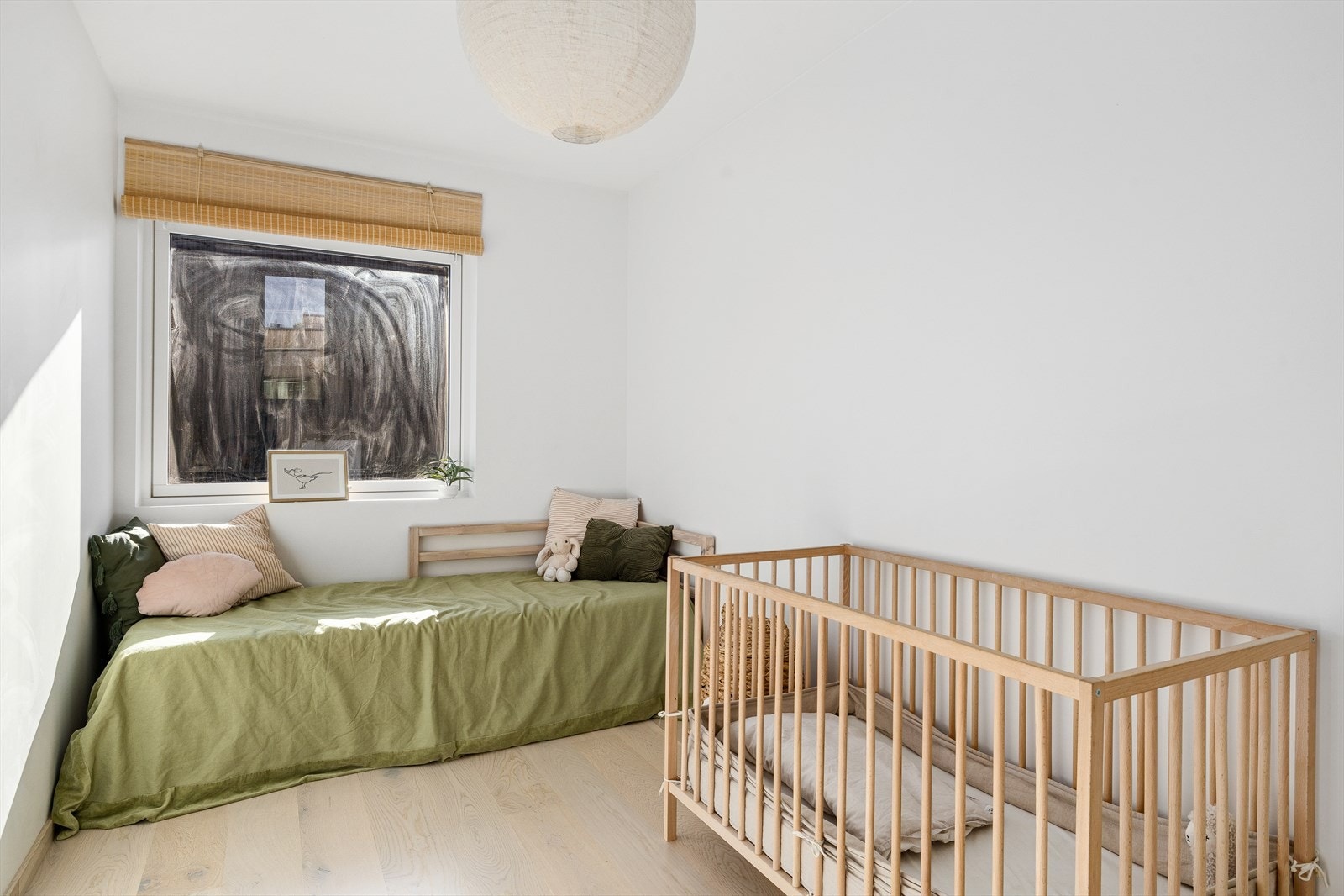 Romslig soverom nr. 2. Galleribilde