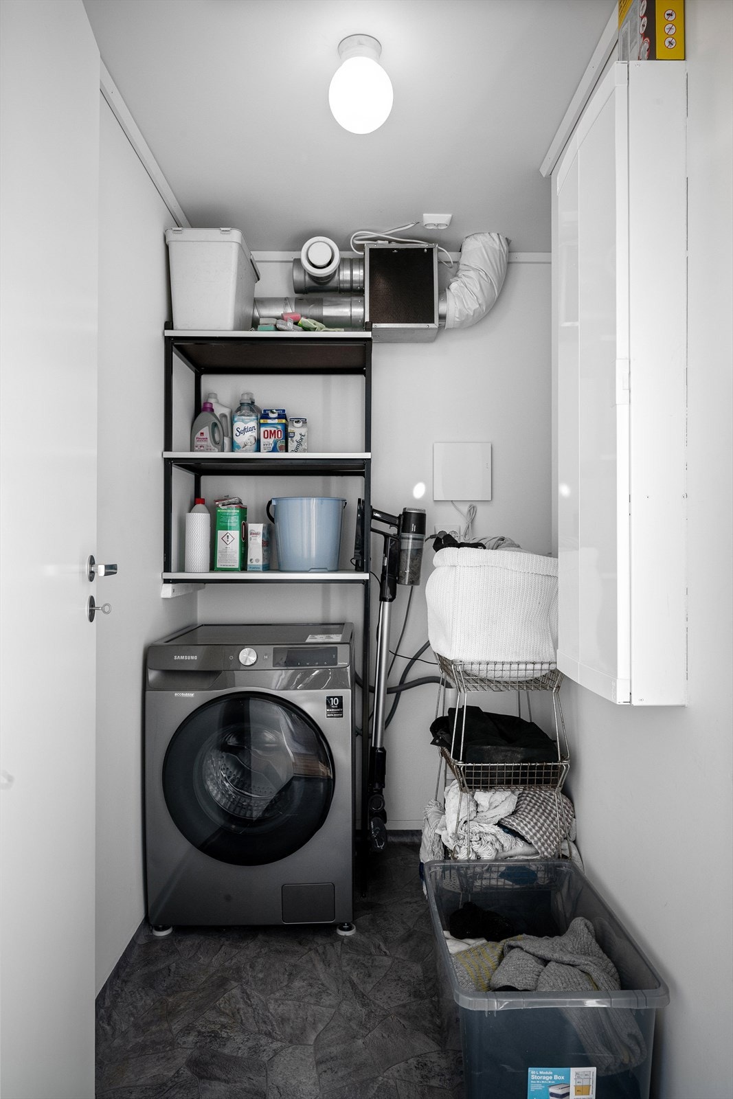 Vaskerom Galleribilde