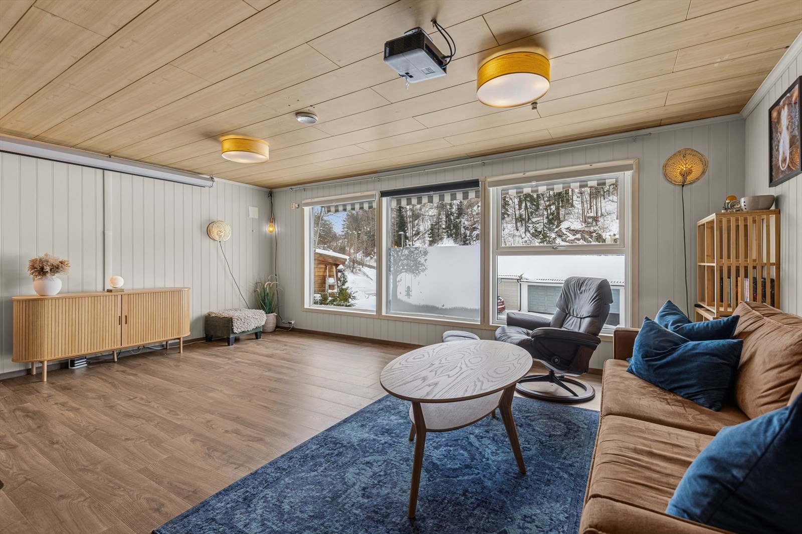 Gode vindusflater sørger for at rommet får godt med naturlig lys. Galleribilde