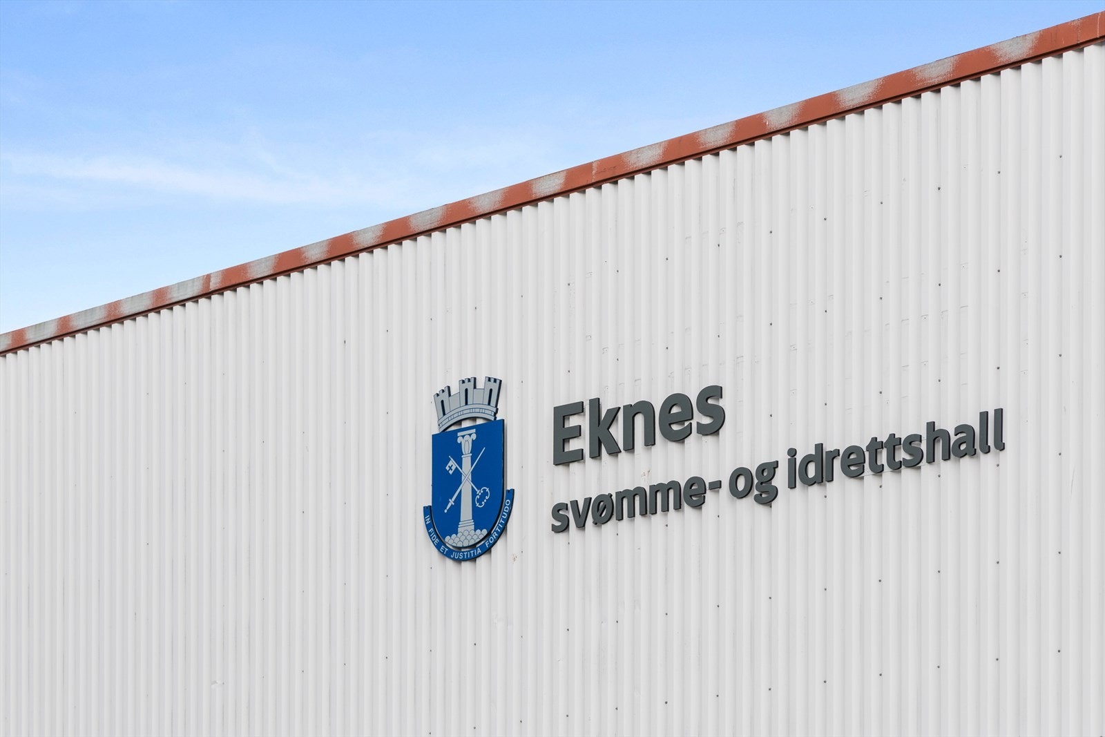 Eknes svømme- og idrettshall er populært for en rekke fritidstilbud Galleribilde