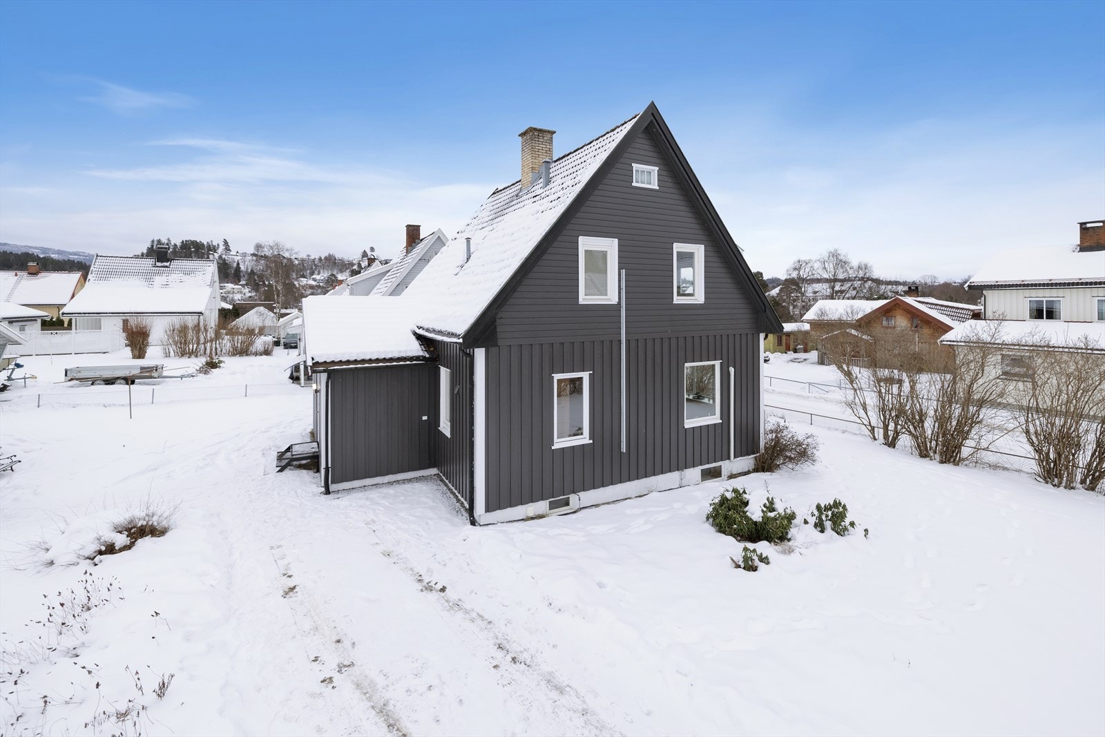 Taket er tekket med betongtakstein. Galleribilde