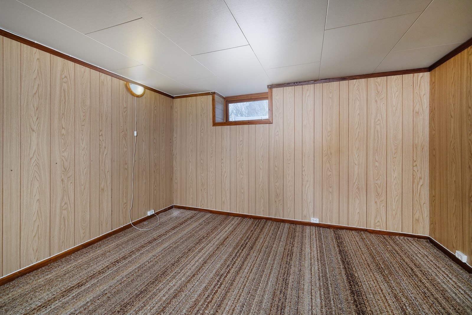 Innredet rom i kjelleretasjen som egner seg godt for lagring. Galleribilde