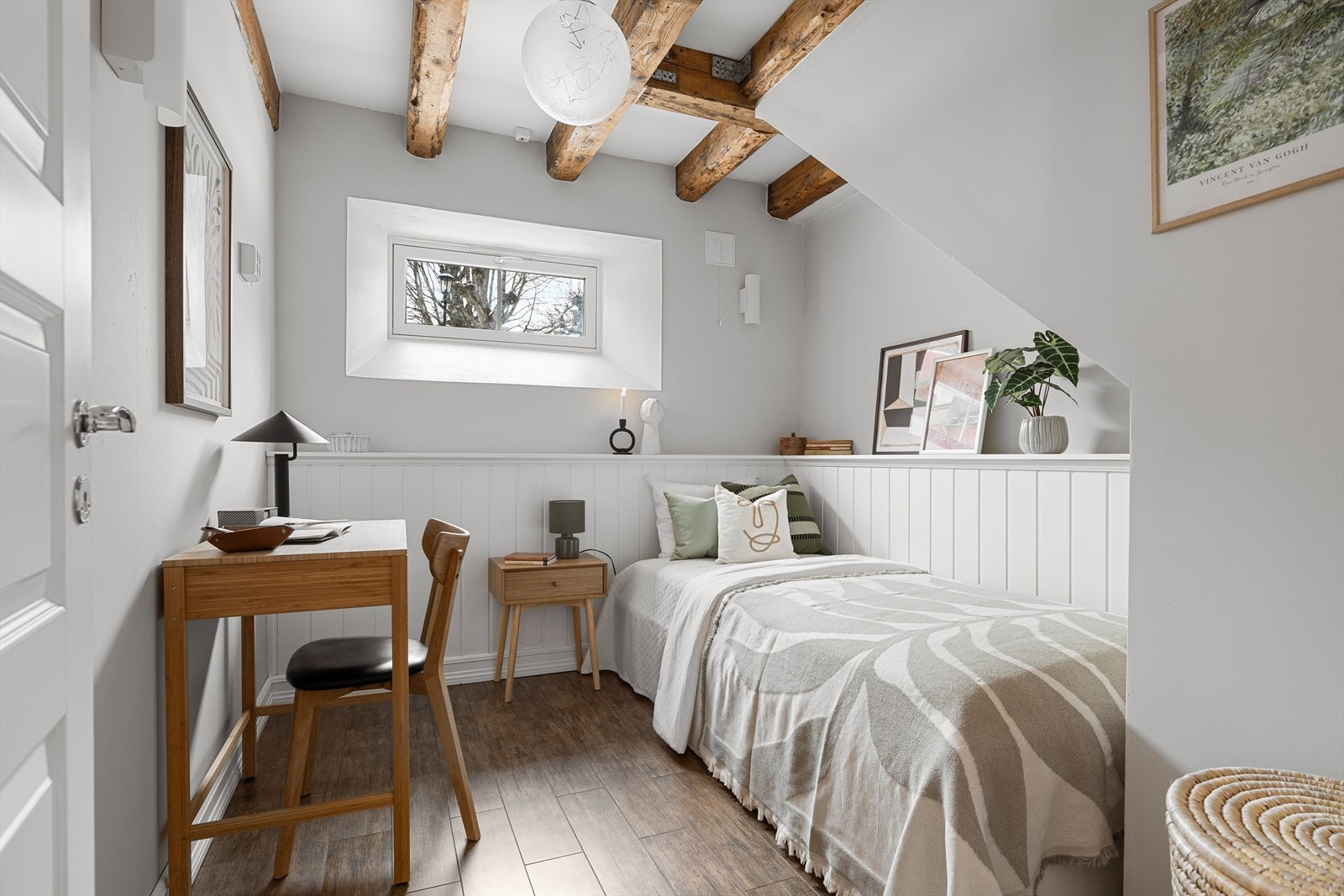 Soveværelse nr 2 er også av god størrelse og ligger vendt inn mot bakgård Galleribilde