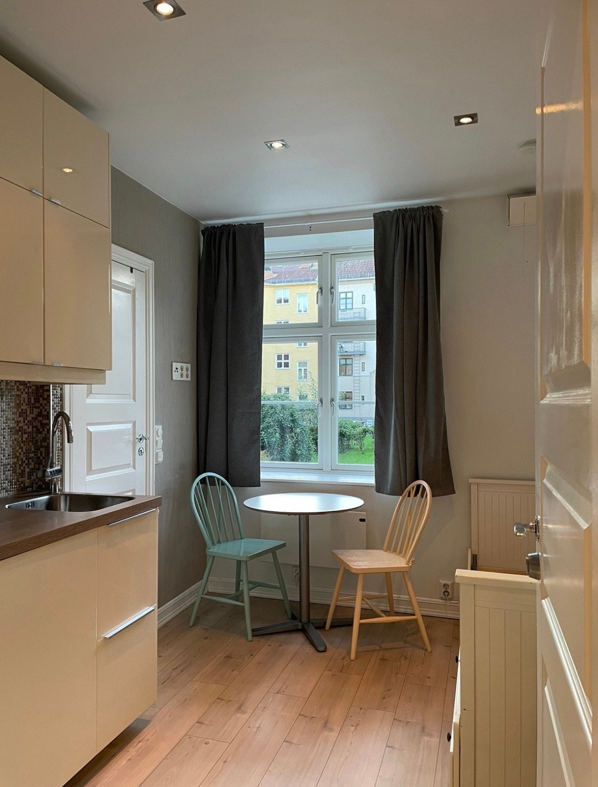 Selgers egne bilder av hybel Galleribilde