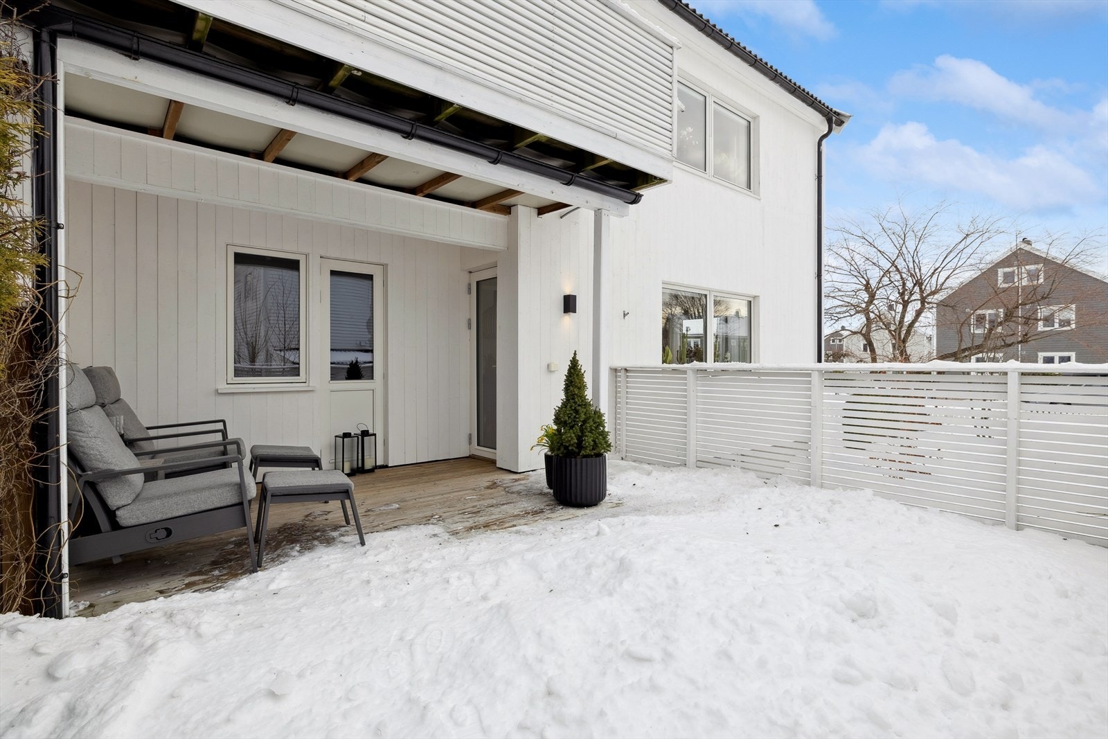 Terrassen er på 22 kvm og er sør-vestvendt. Galleribilde