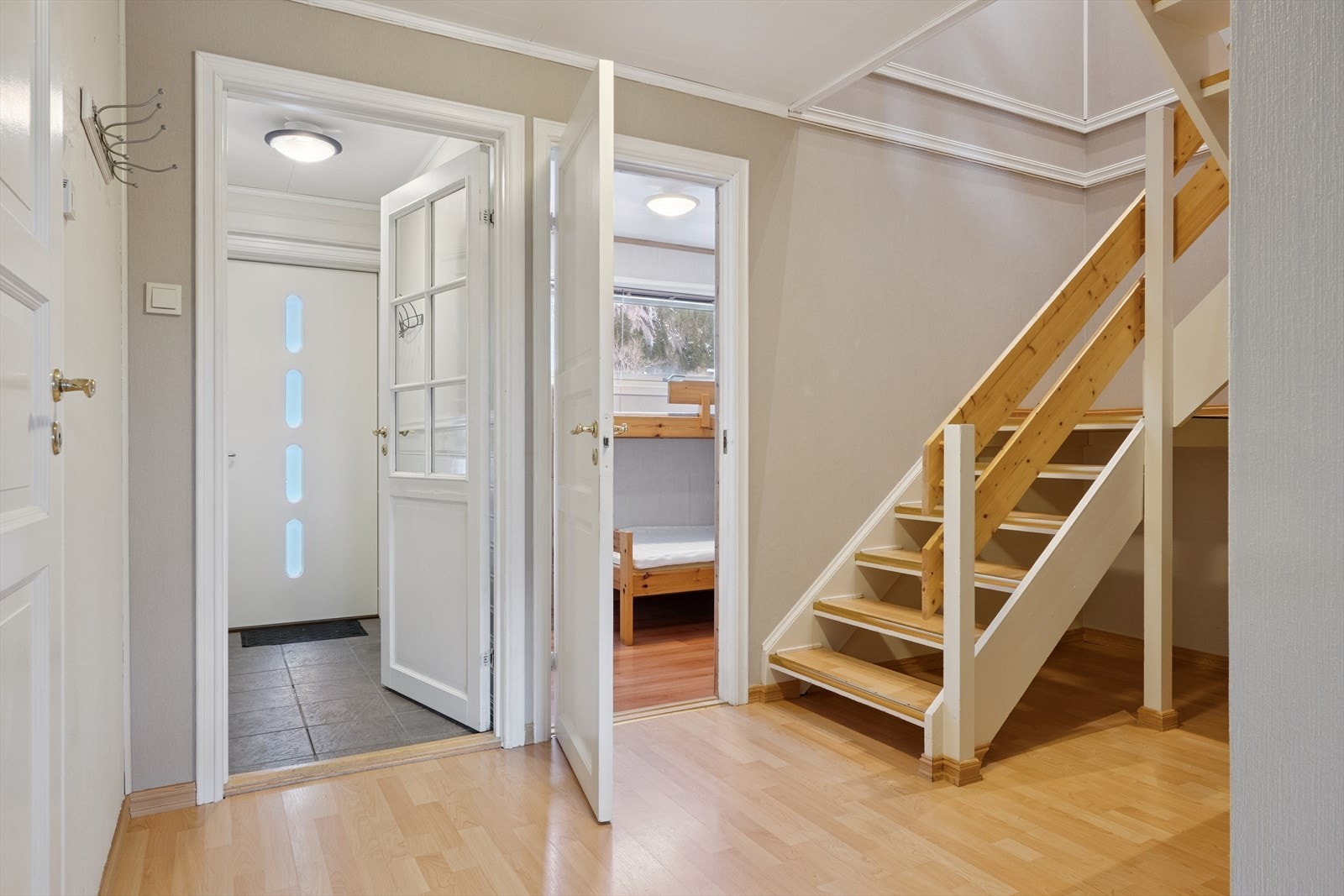 Gang 11,5 kvm. Vf 2,5 kvm Galleribilde