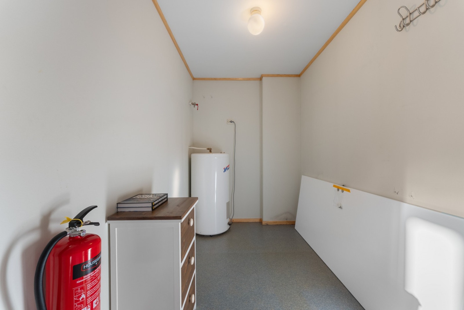 Fungerer utmerket som eget vaskerom, men kan også benyttes til lagring. Galleribilde