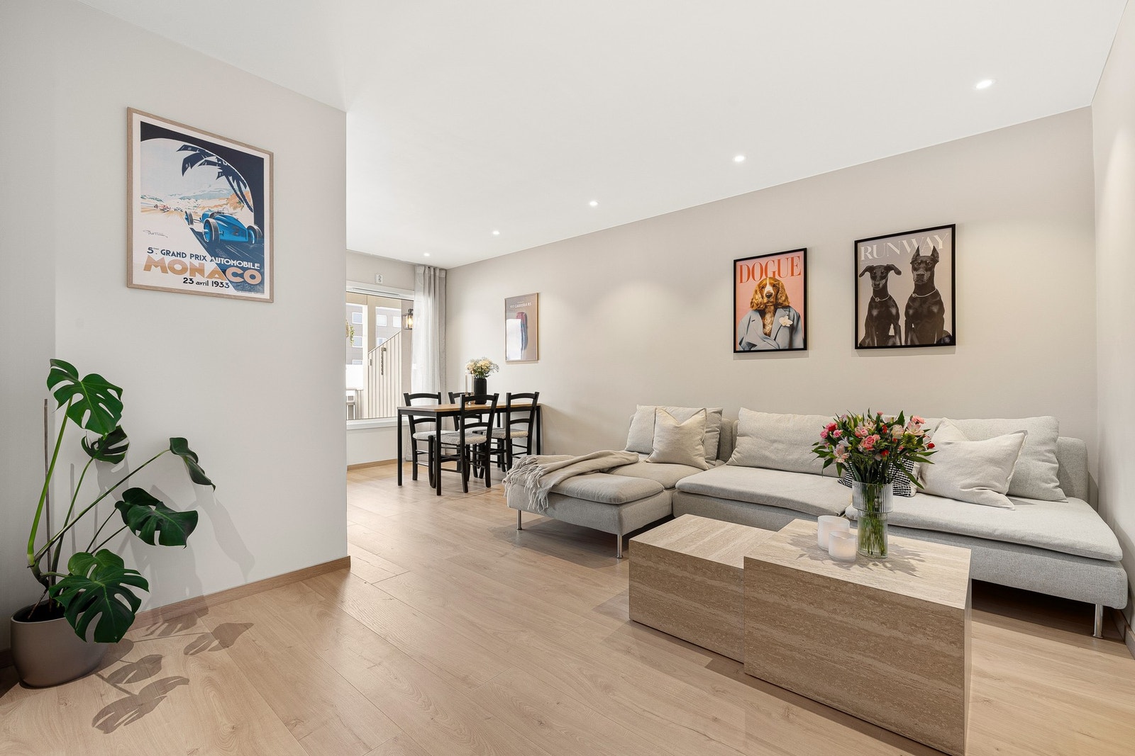 Lys og monderne stue på 20,5 kvm. Galleribilde