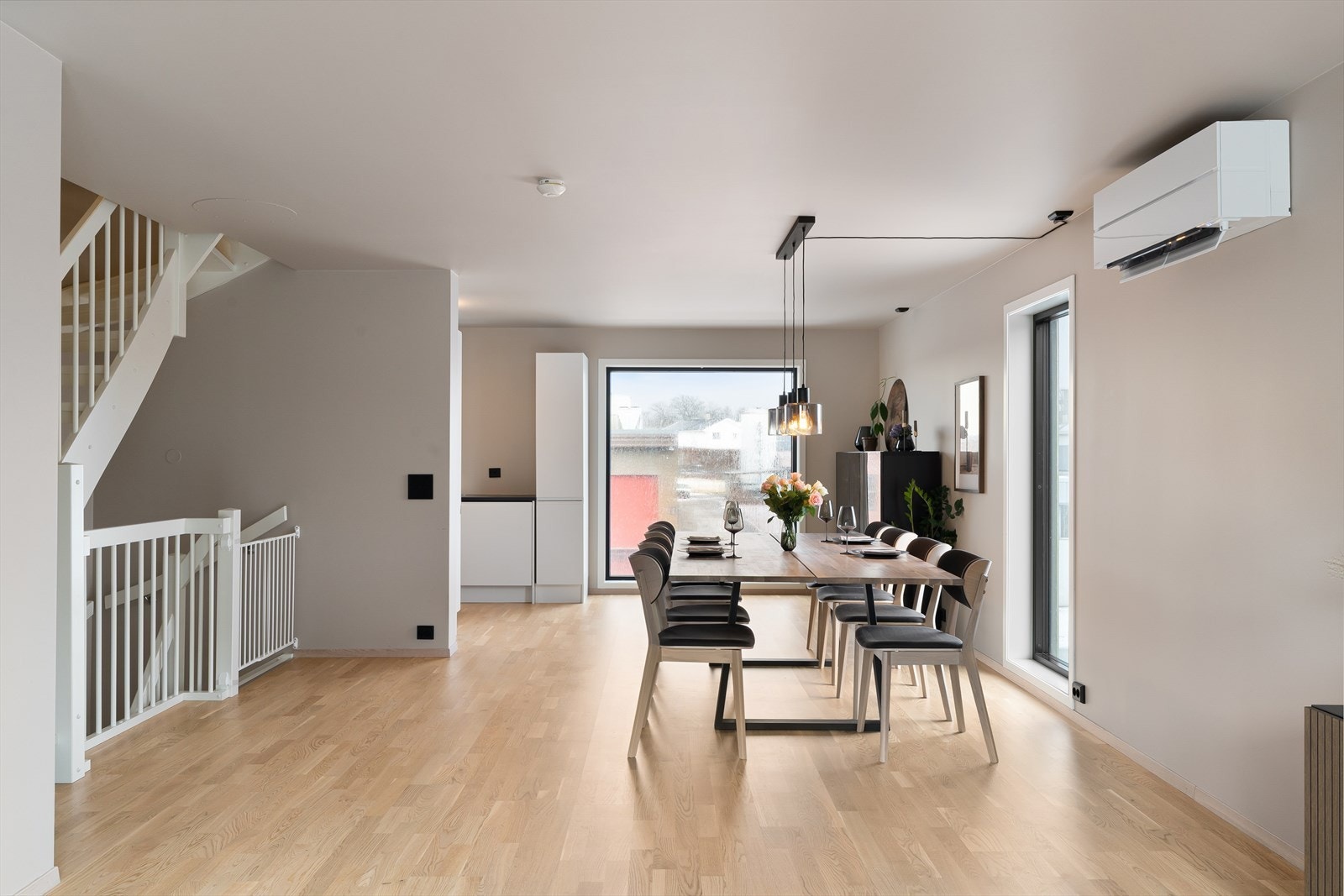 Svært god plass til flere møbleringsmuligheter Galleribilde