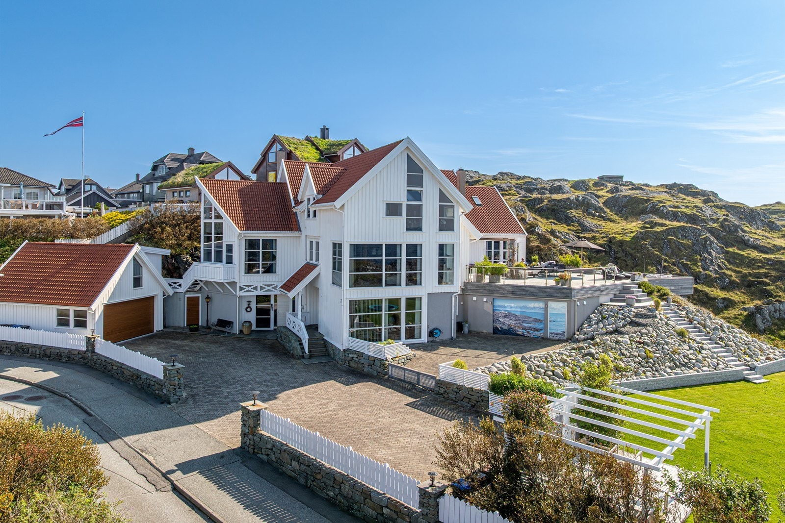 Lettstelt eiendom med høy utvendig og innvendig standard Galleribilde