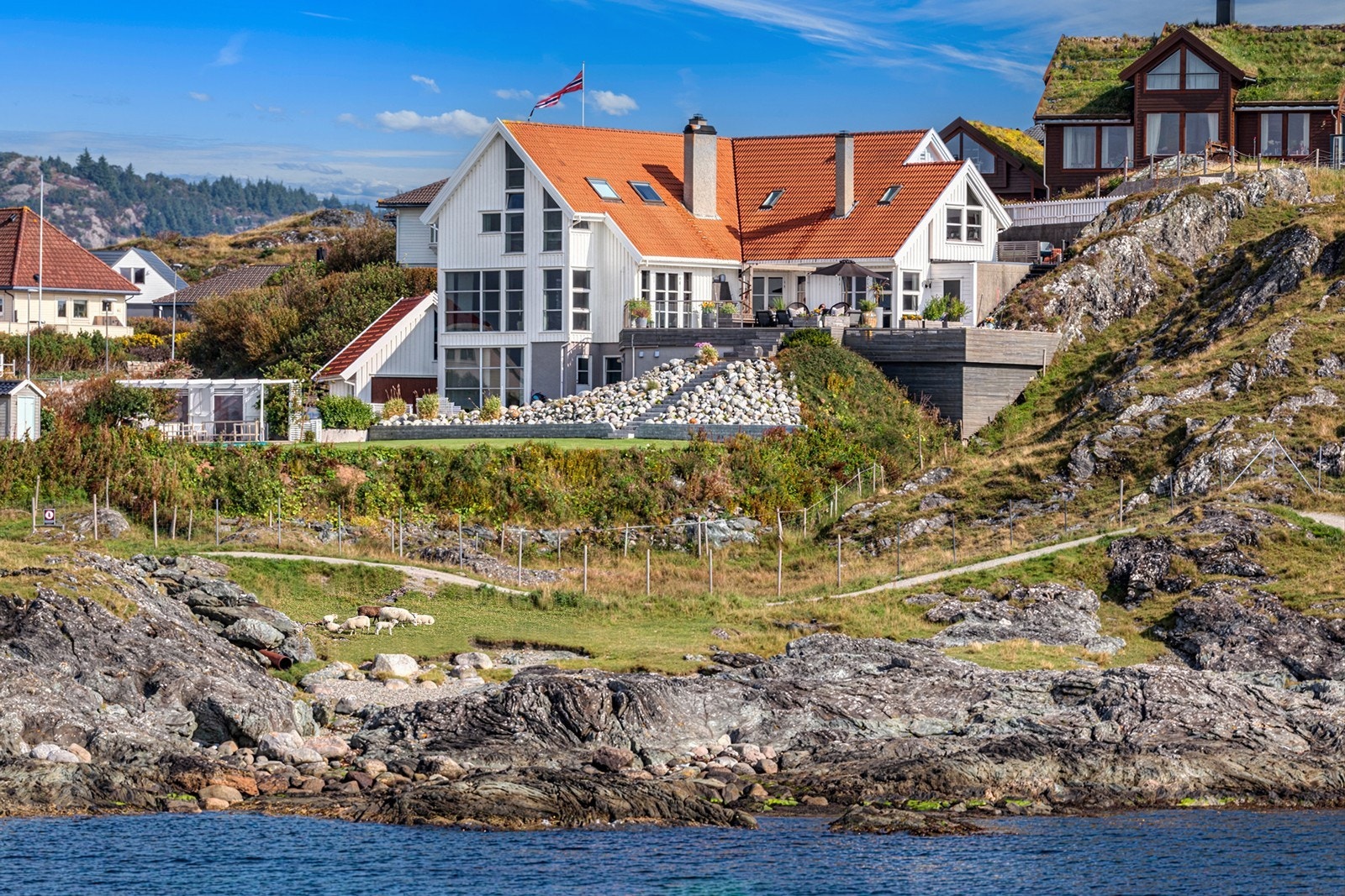 Fasade, like ved kyststien Galleribilde