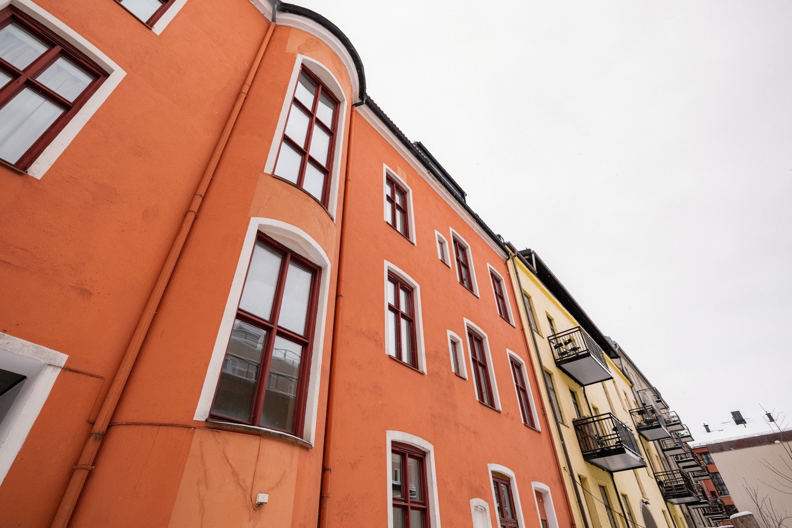 Leiligheten ligger i en flott klassisk bygård fra 1897, Galleribilde