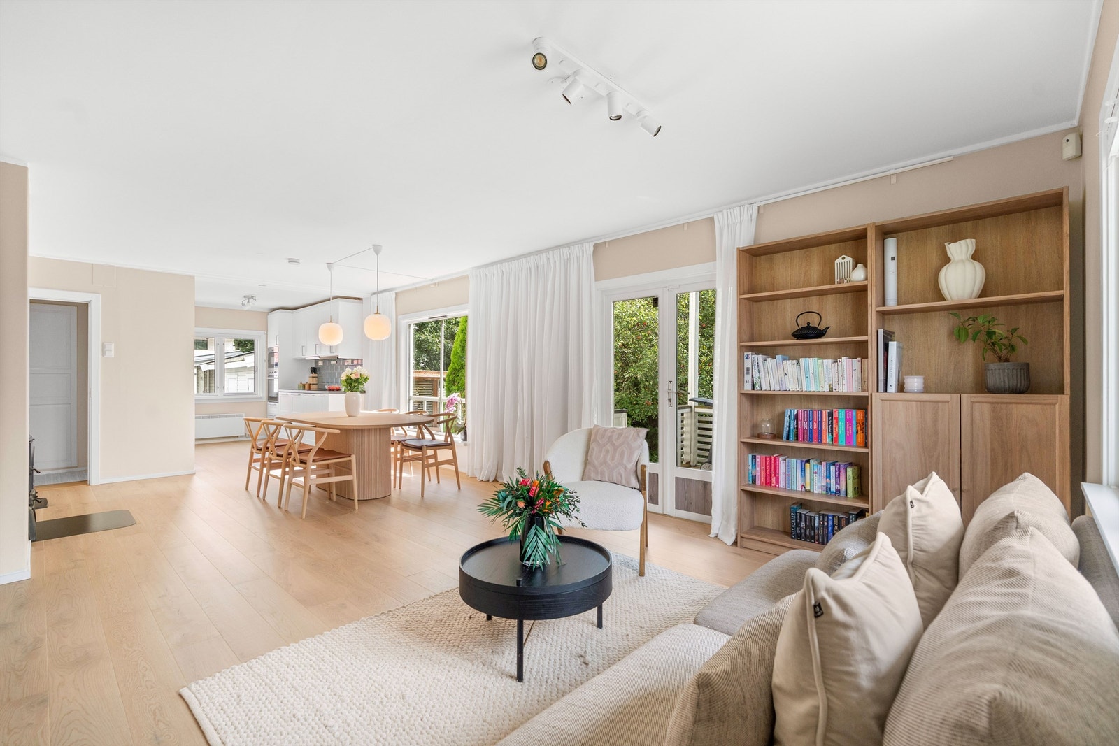 Eiendomsmegler Krogsveen v/Siv S Ostrø ønsker velkommen til Vigernesgata 5A Galleribilde