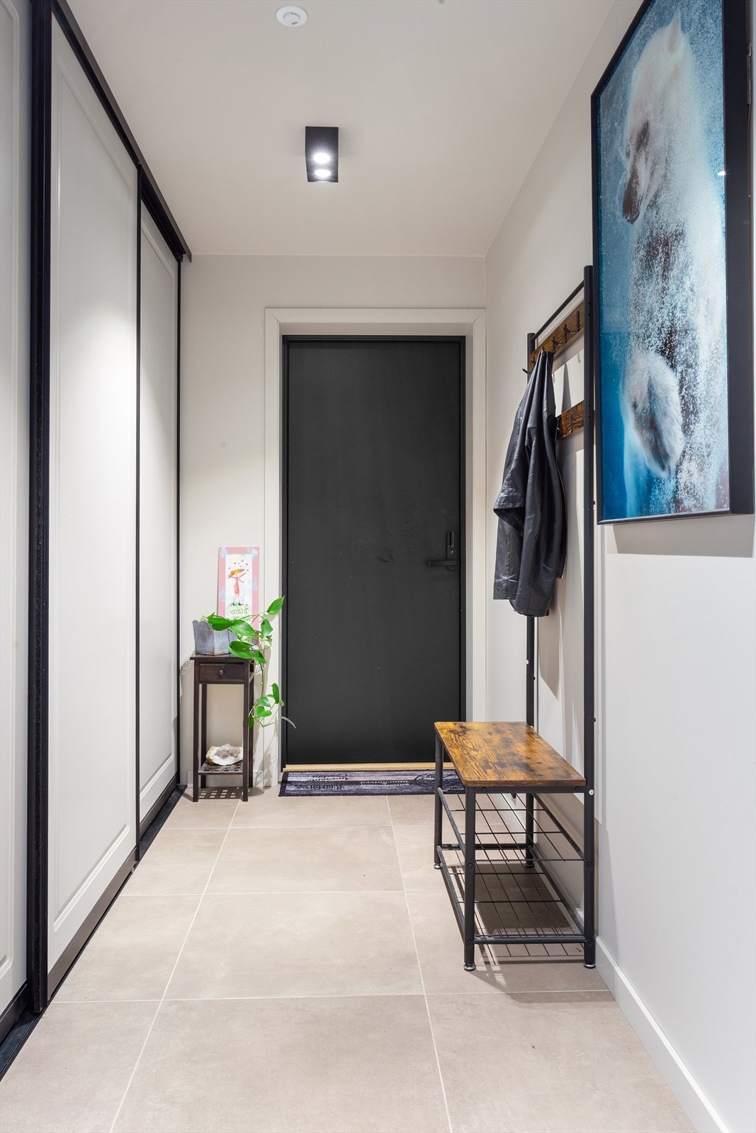 Varmekabler i gulv i stue, kjøkken, begge bad, vaskerom og entré Galleribilde