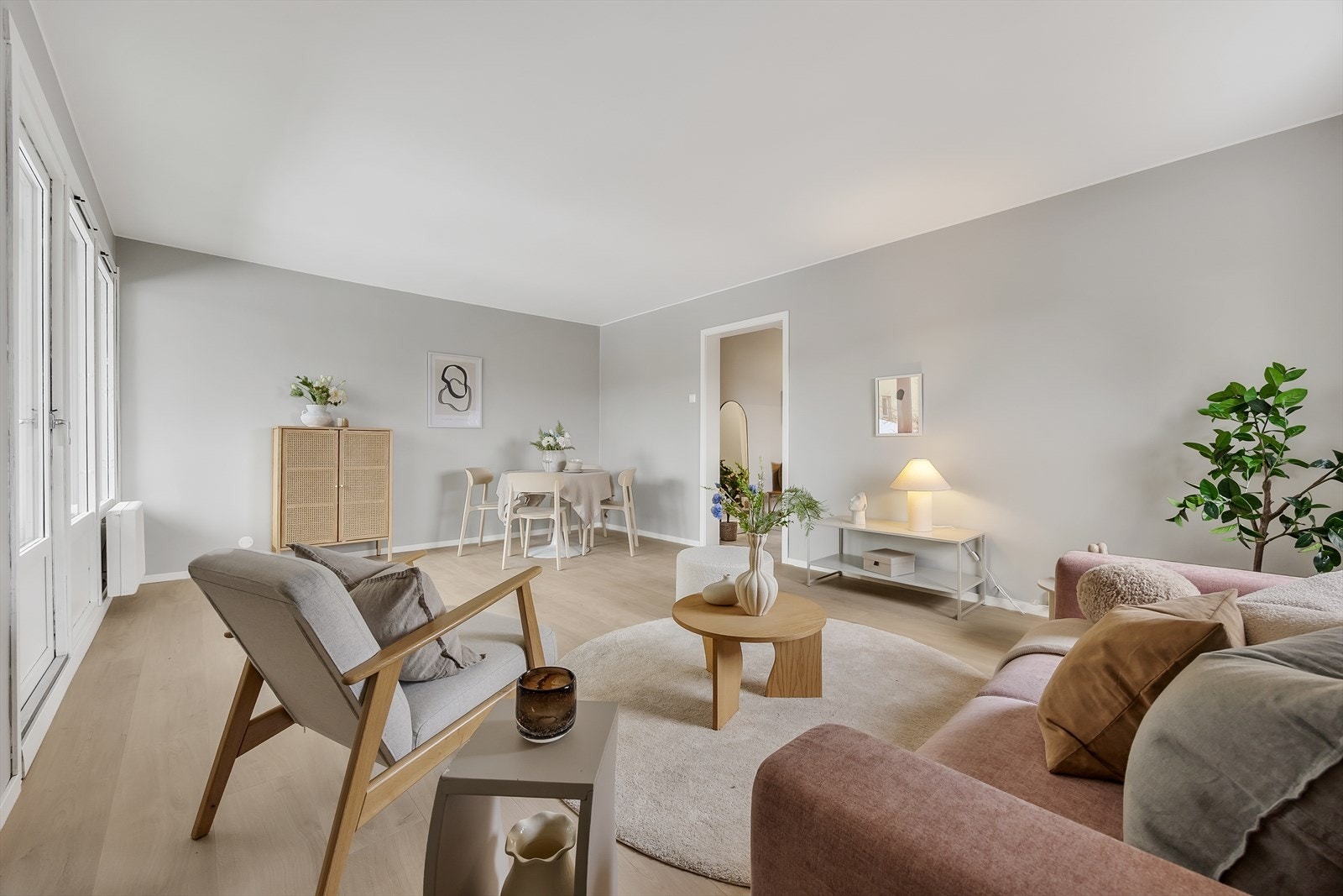 Velkommen til Sletteløkka 36 | Presentert av Mohsin Ali for EiendomsMegler 1 Stovner | Foto: Bjørnar Døhlen Galleribilde