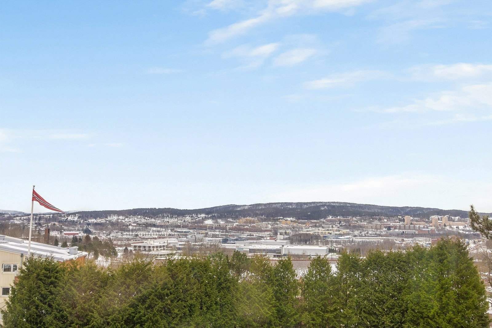 Området byr på gode turmuligheter med nærhet til skog og mark. Galleribilde