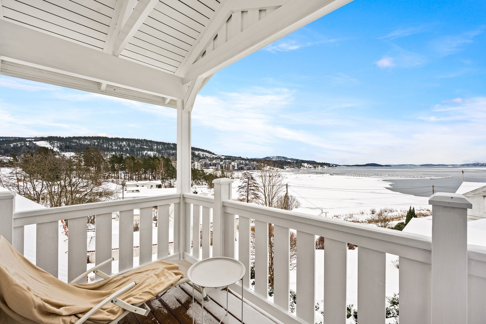 Herfra kan man nyte synet av livet på sjøen. Galleribilde