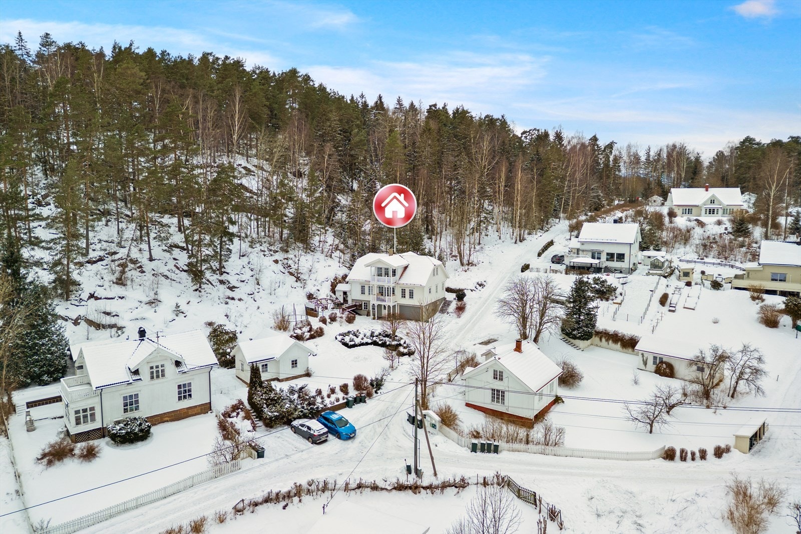 Boligen går over tre gjennomtenkte etasjer med funksjonell planløsning. Galleribilde