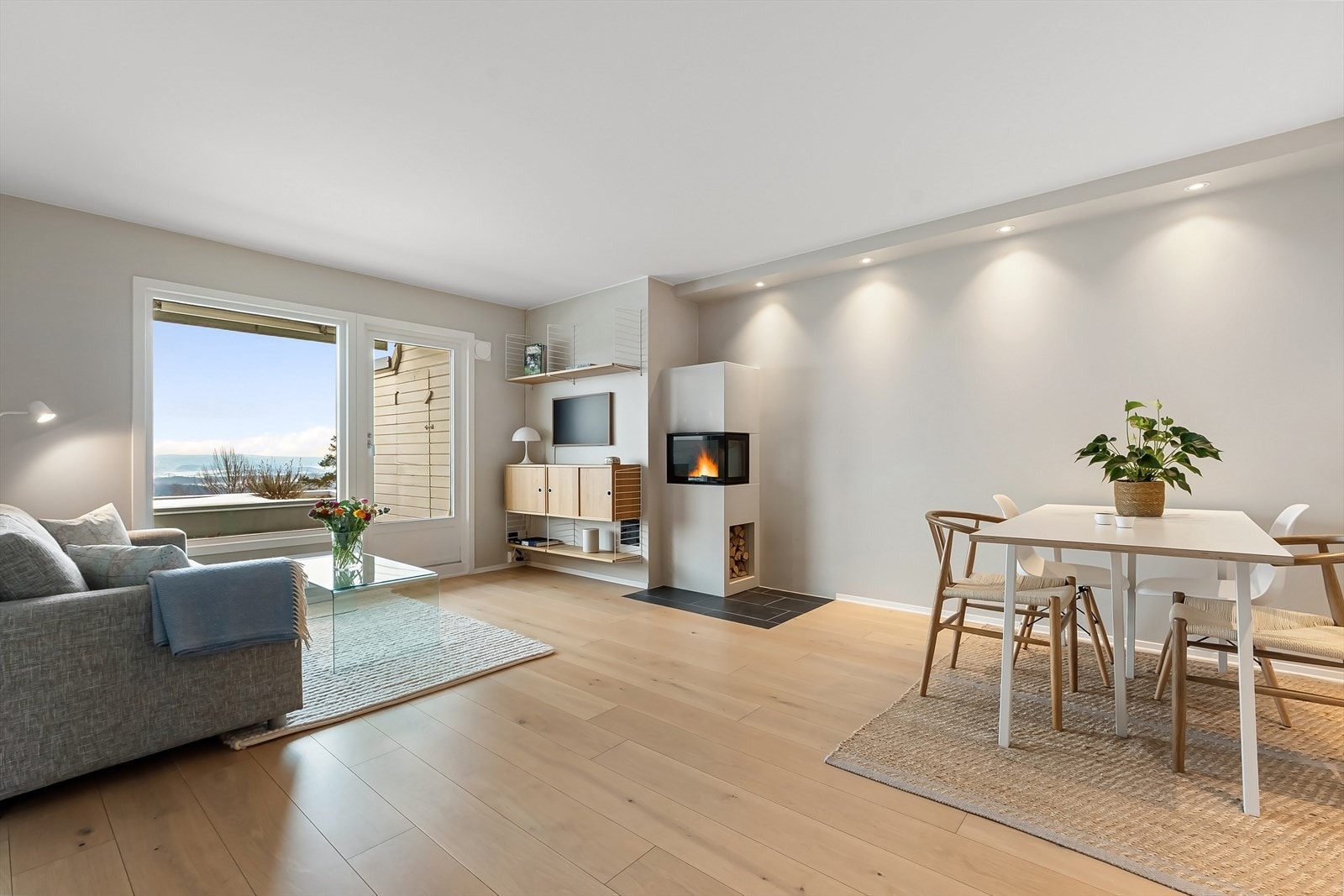 Peis i stuen Galleribilde