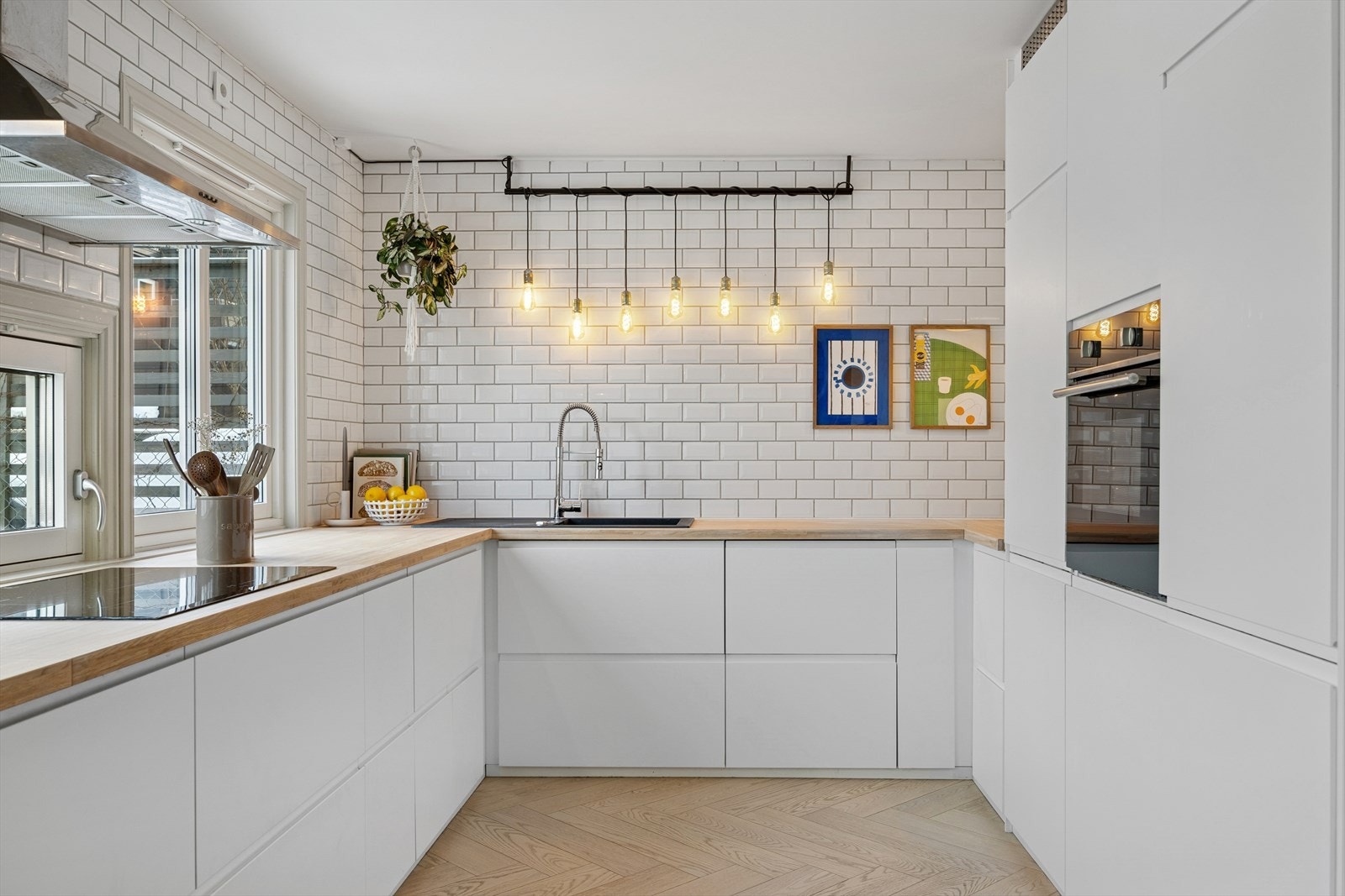 Det er ventilator med avtrekk til det fri. Galleribilde