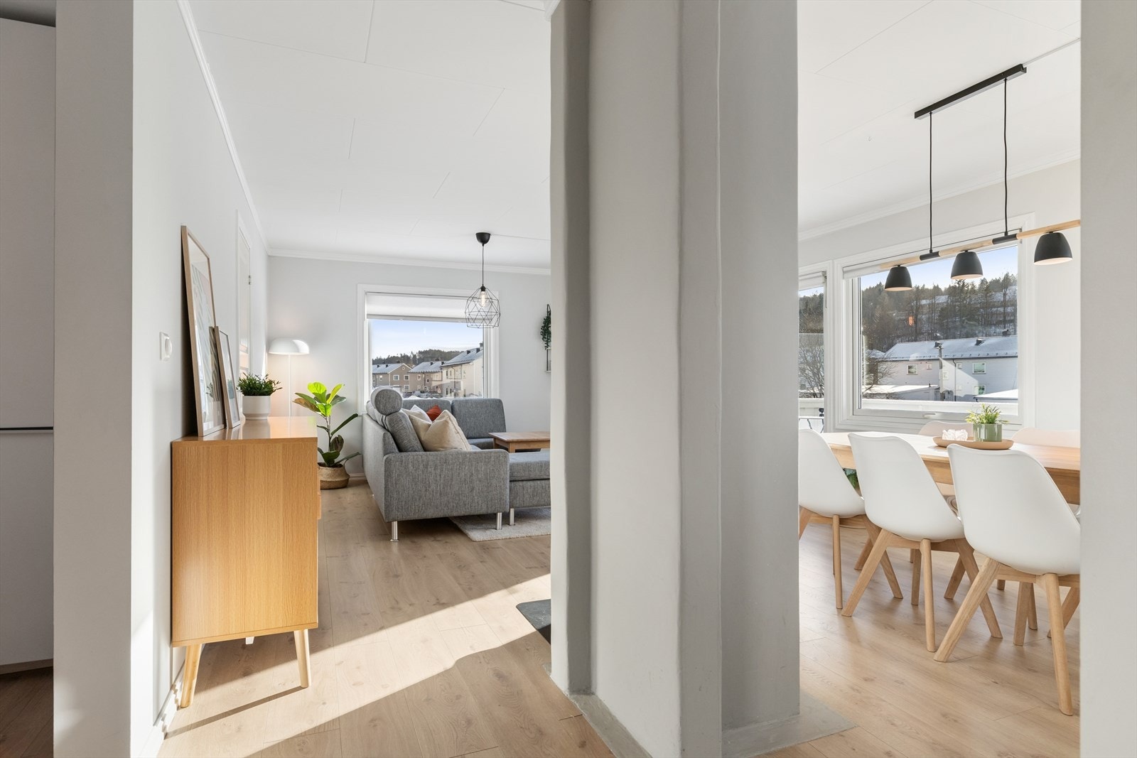 Åpne overganger mellom rommene skaper en god flyt. Galleribilde