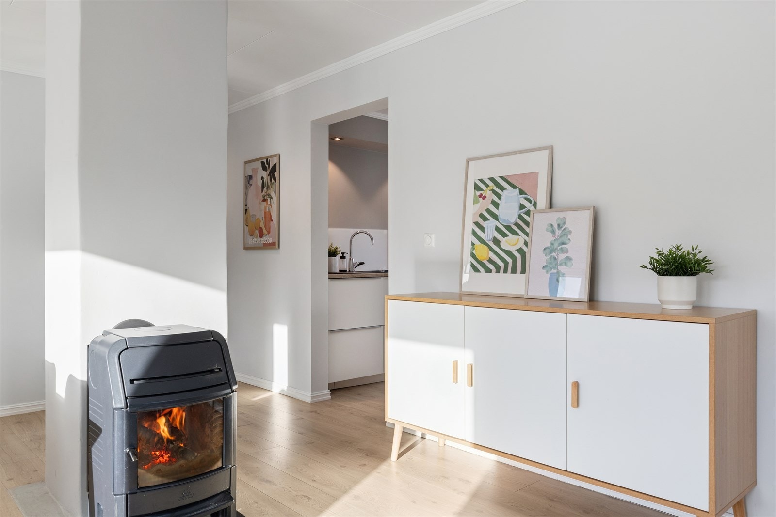 Leiligheten fremstår som meget tiltalende med delikate fargevalg og pene overflater. Galleribilde