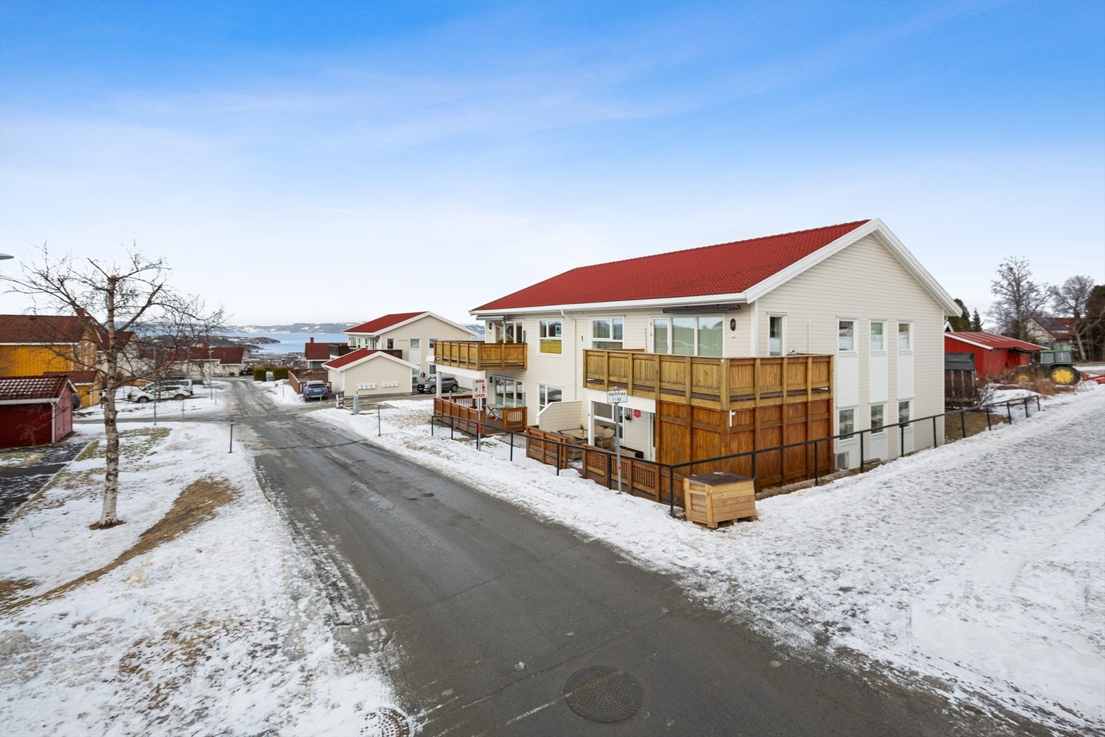 Velkommen til Heimtrøa 1 B - En nyere leilighet med tilbaketrukket beliggenhet i et populært boligområde på Reppe. Galleribilde