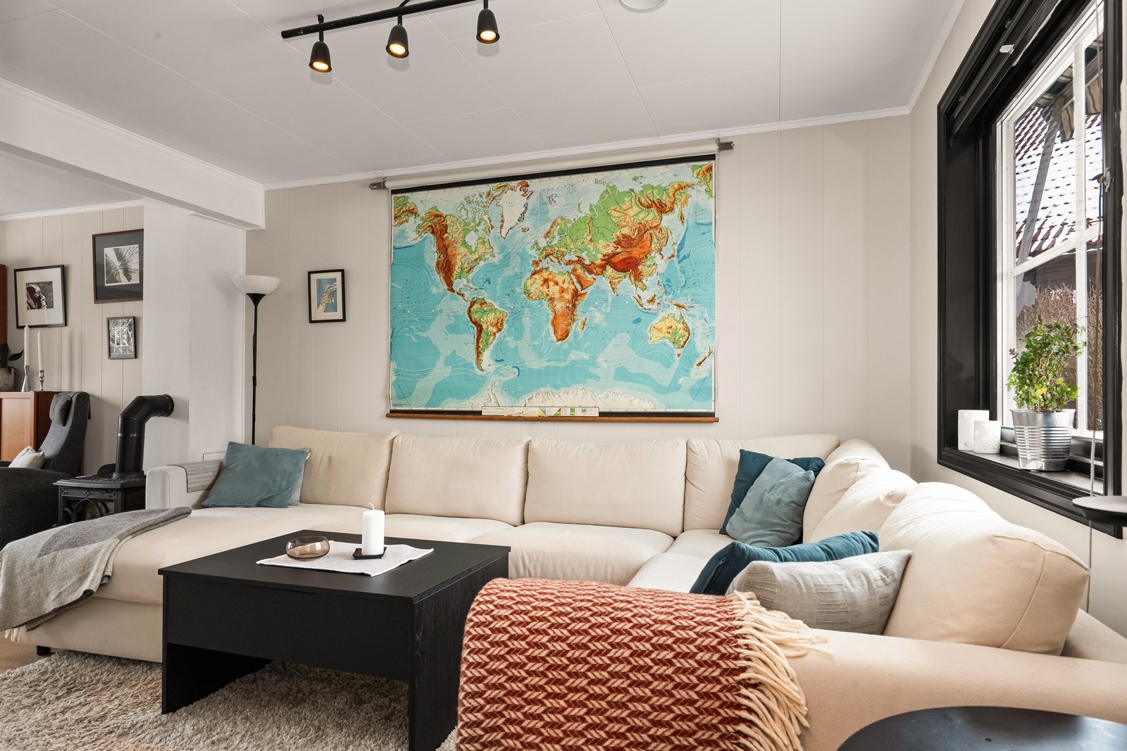 Med plass til stor sofagruppe Galleribilde