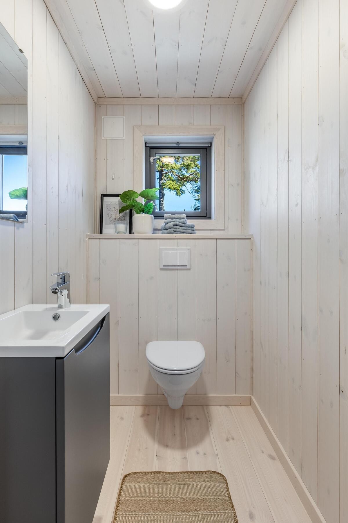 I modellen er det eget WC rom. Foto fra en tilsvarende hytte, Polar 110. Galleribilde