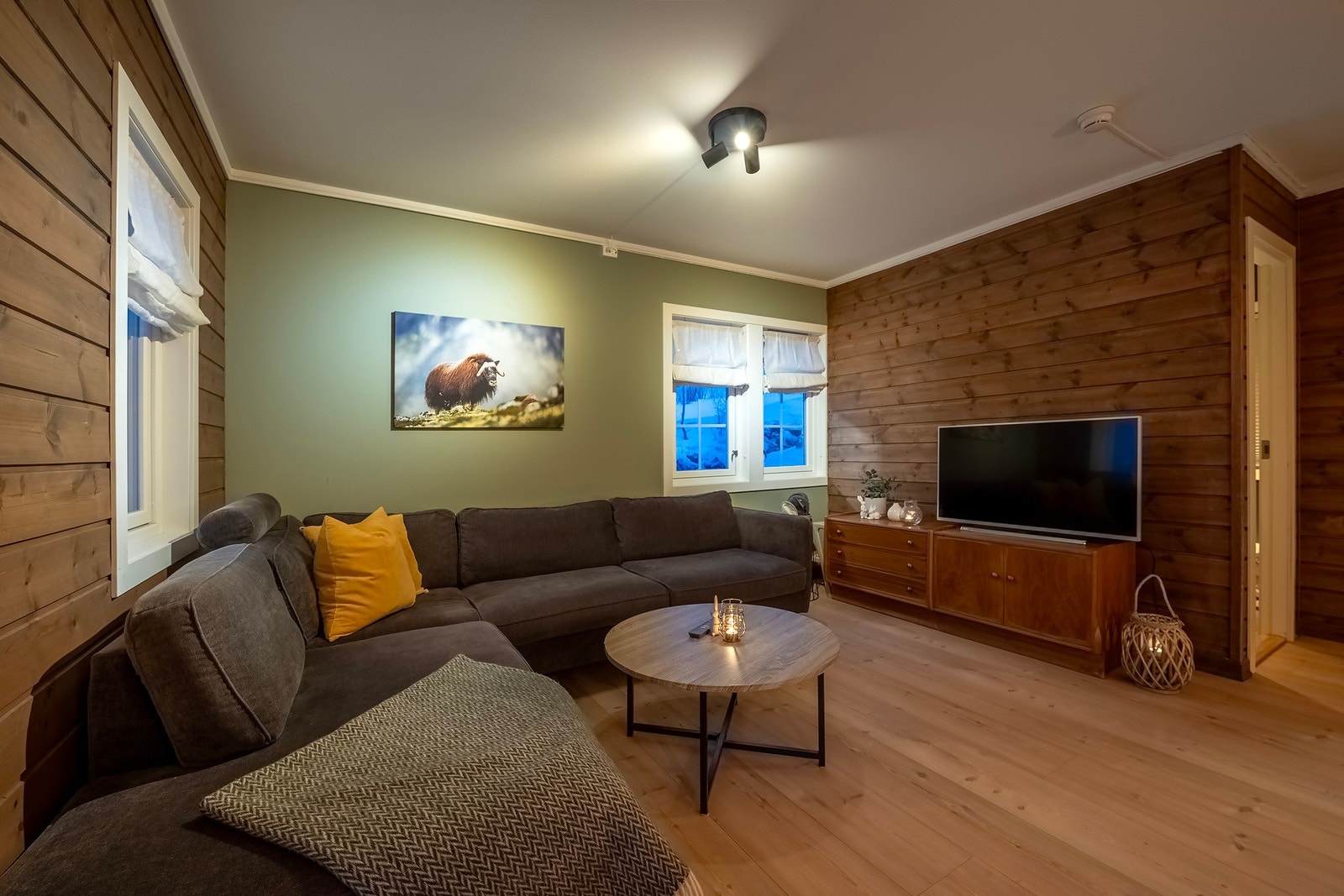 Stue/kjøkken på 43 kvadratmeter. Galleribilde