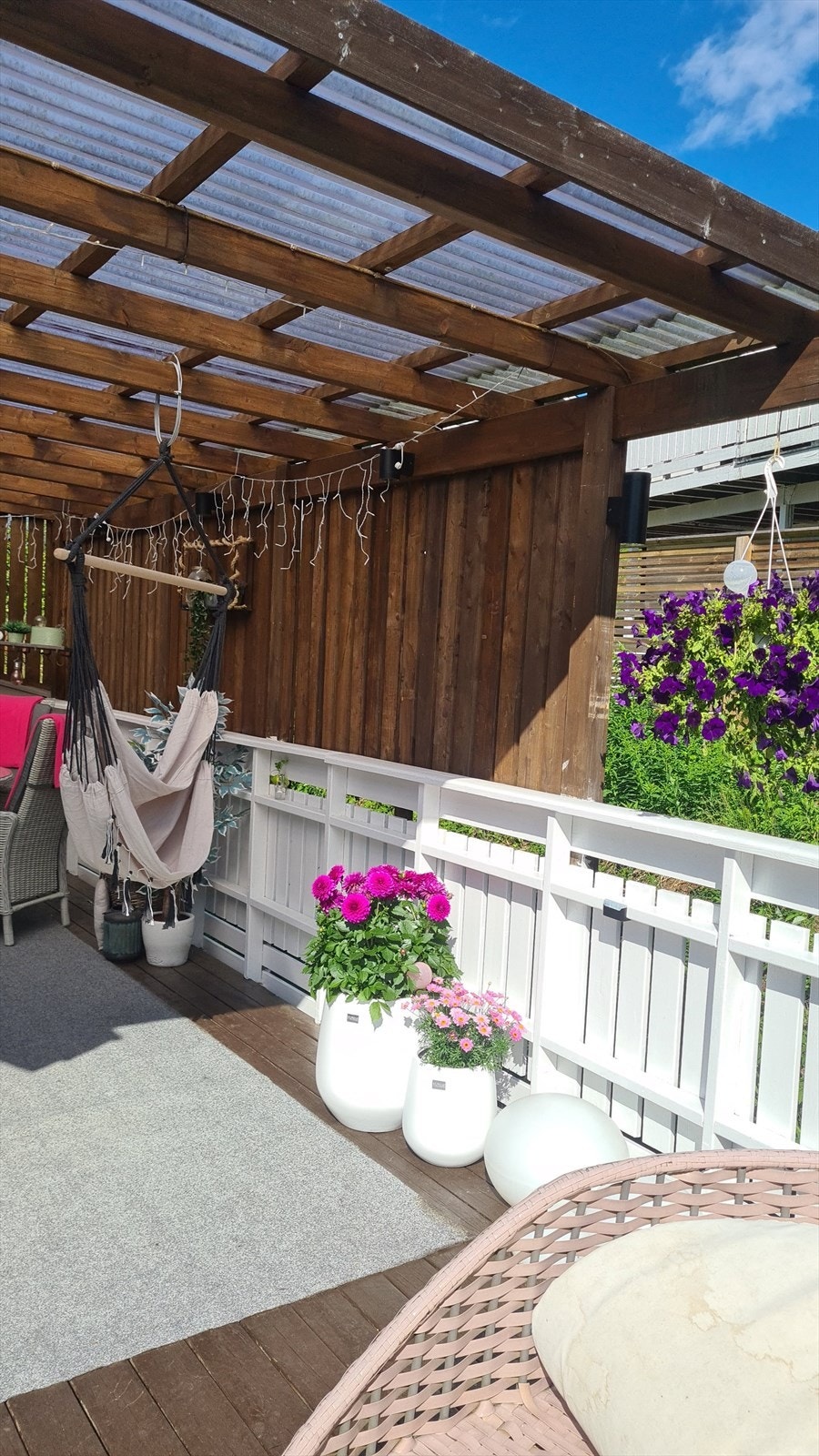 De store uteplassene gir rikelig med rom for lek og utendørsaktiviteter. Galleribilde