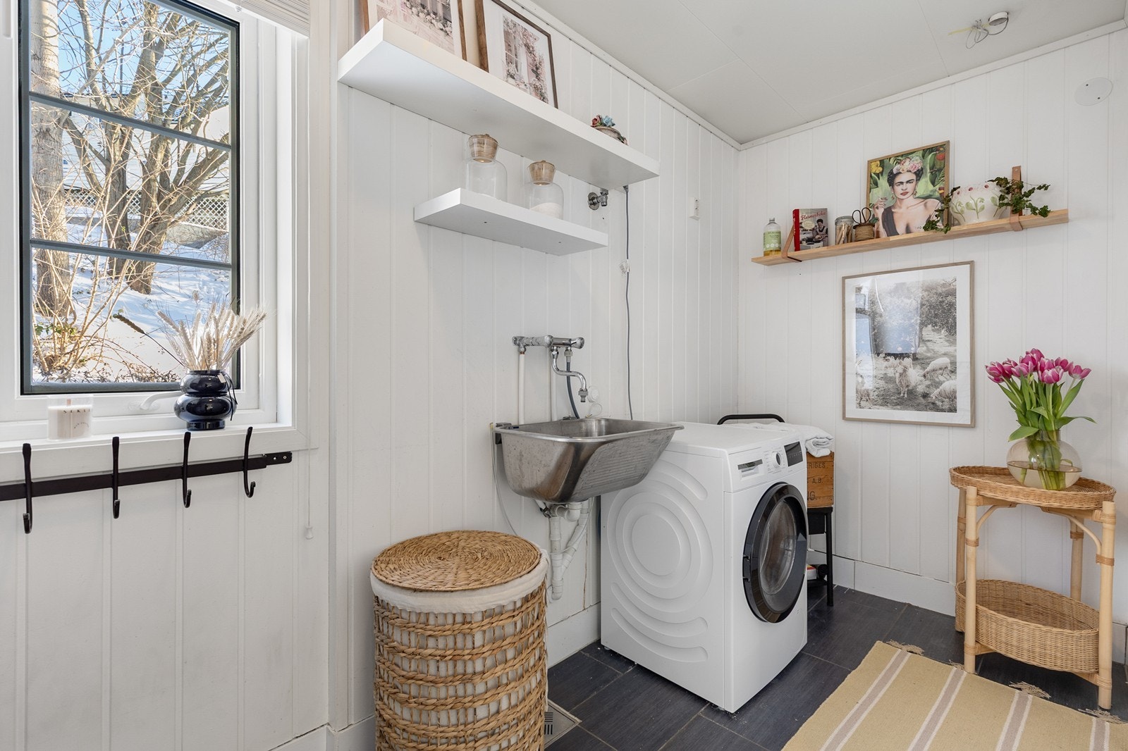 Vaskerom med opplegg for vaskemaskin Galleribilde