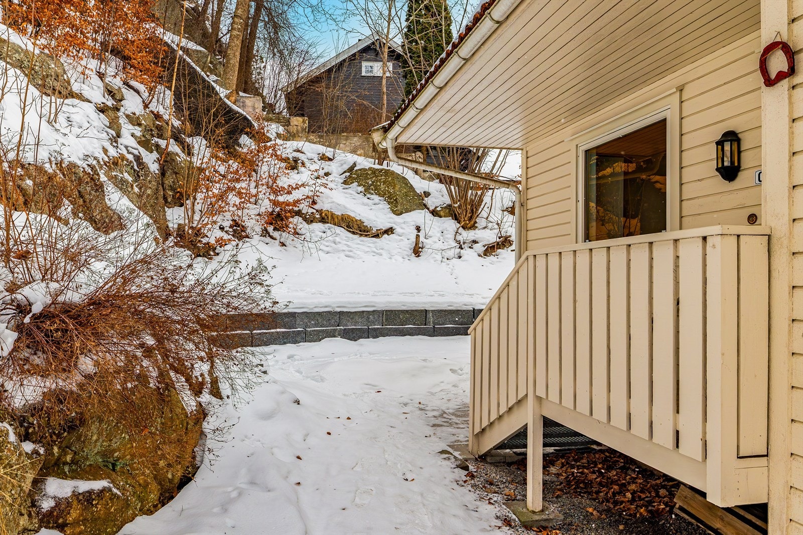 Leiligheten ligge fint og privat til med egen inngang Galleribilde