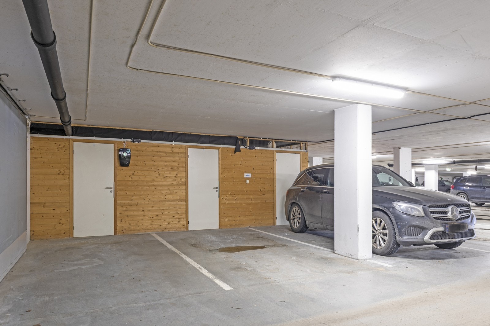 P-plass i parkeringskjeller medfølger Galleribilde