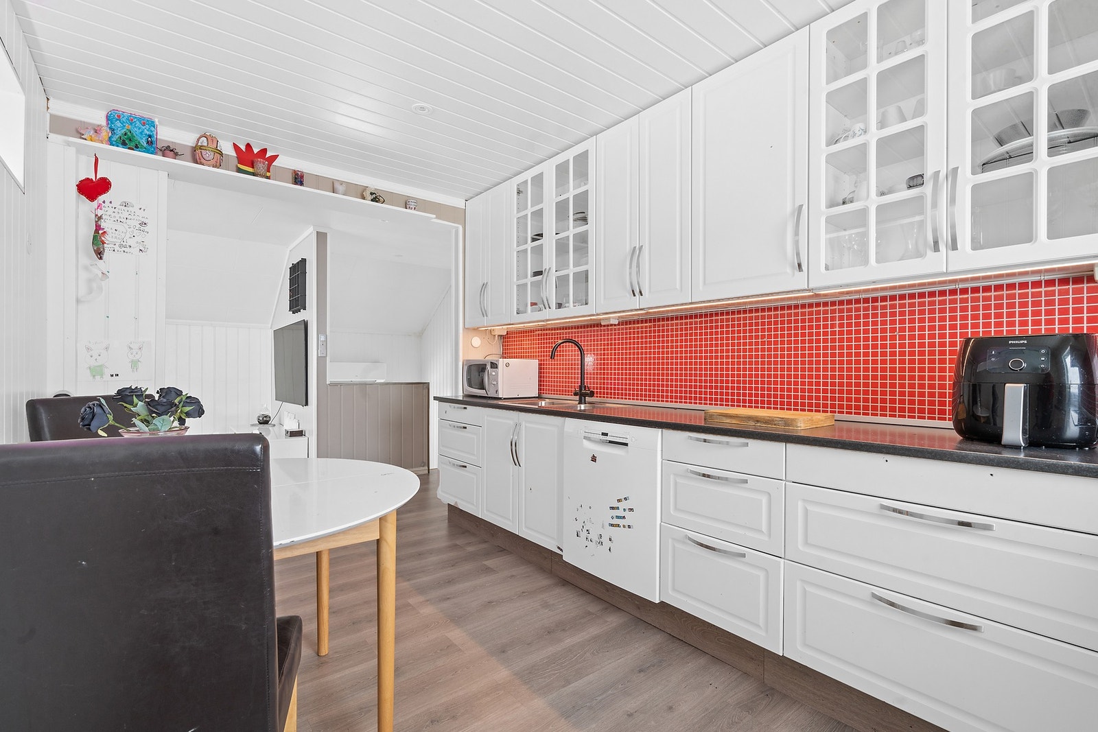 Praktisk og pent kjøkken Galleribilde