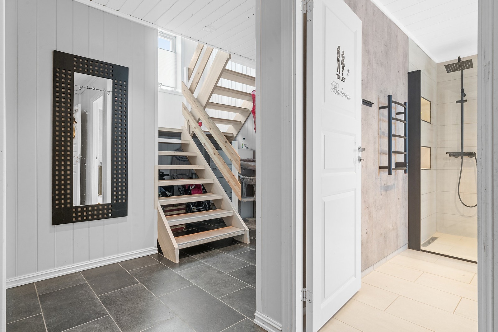 Hall/trapperom Galleribilde