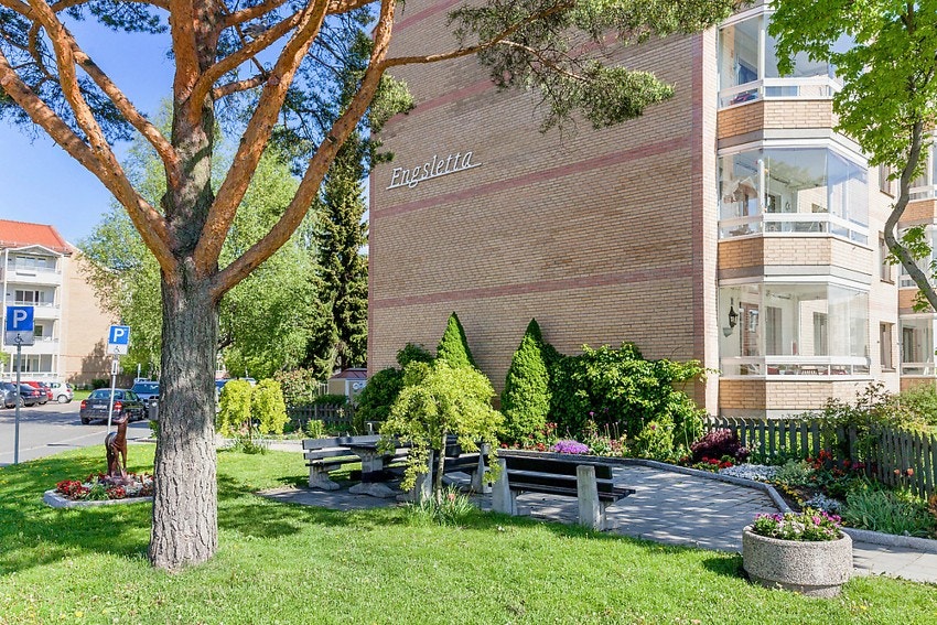 Detalj, borettslagets velstelte fellesområder. Galleribilde