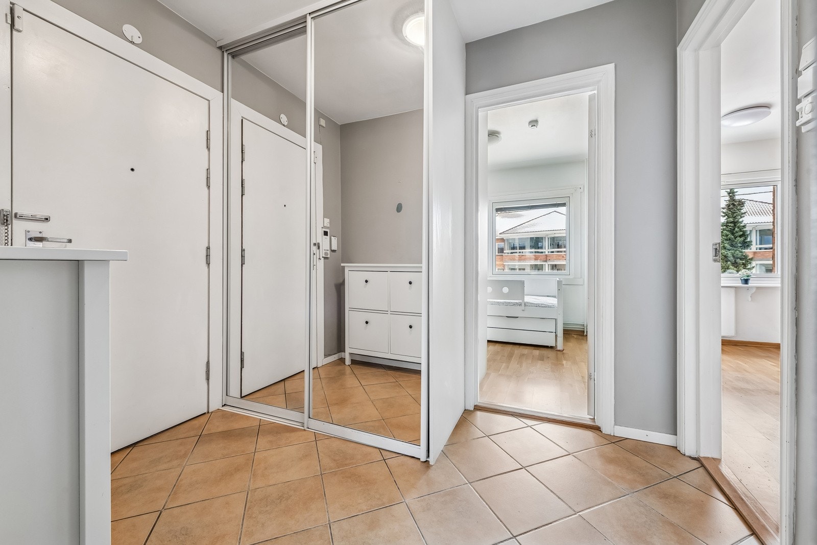 Entreén er et fint rom til å ønske venner og familie velkommen. Galleribilde