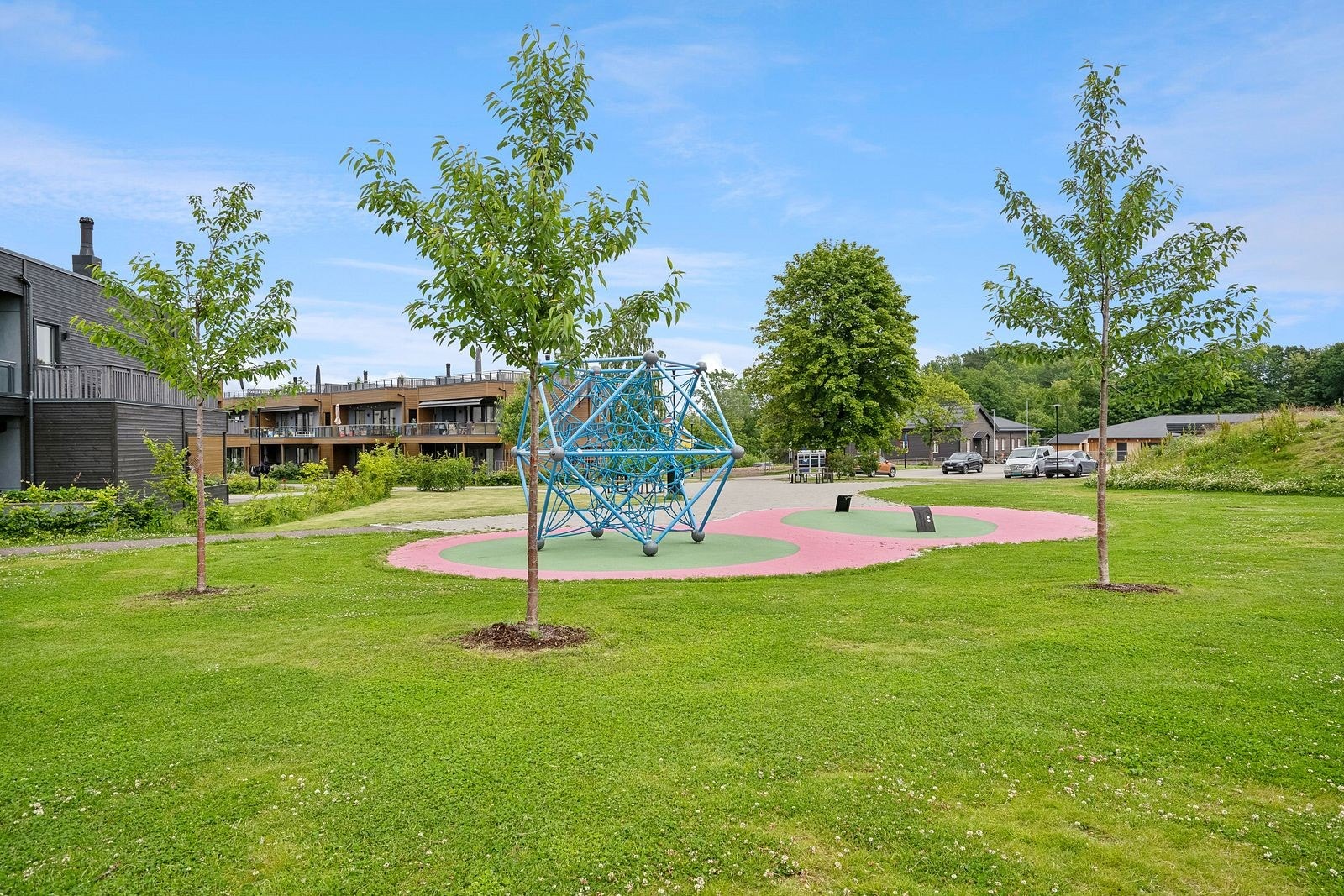 Et trygt og flott nabolag hvor både store og små vil trives. Galleribilde