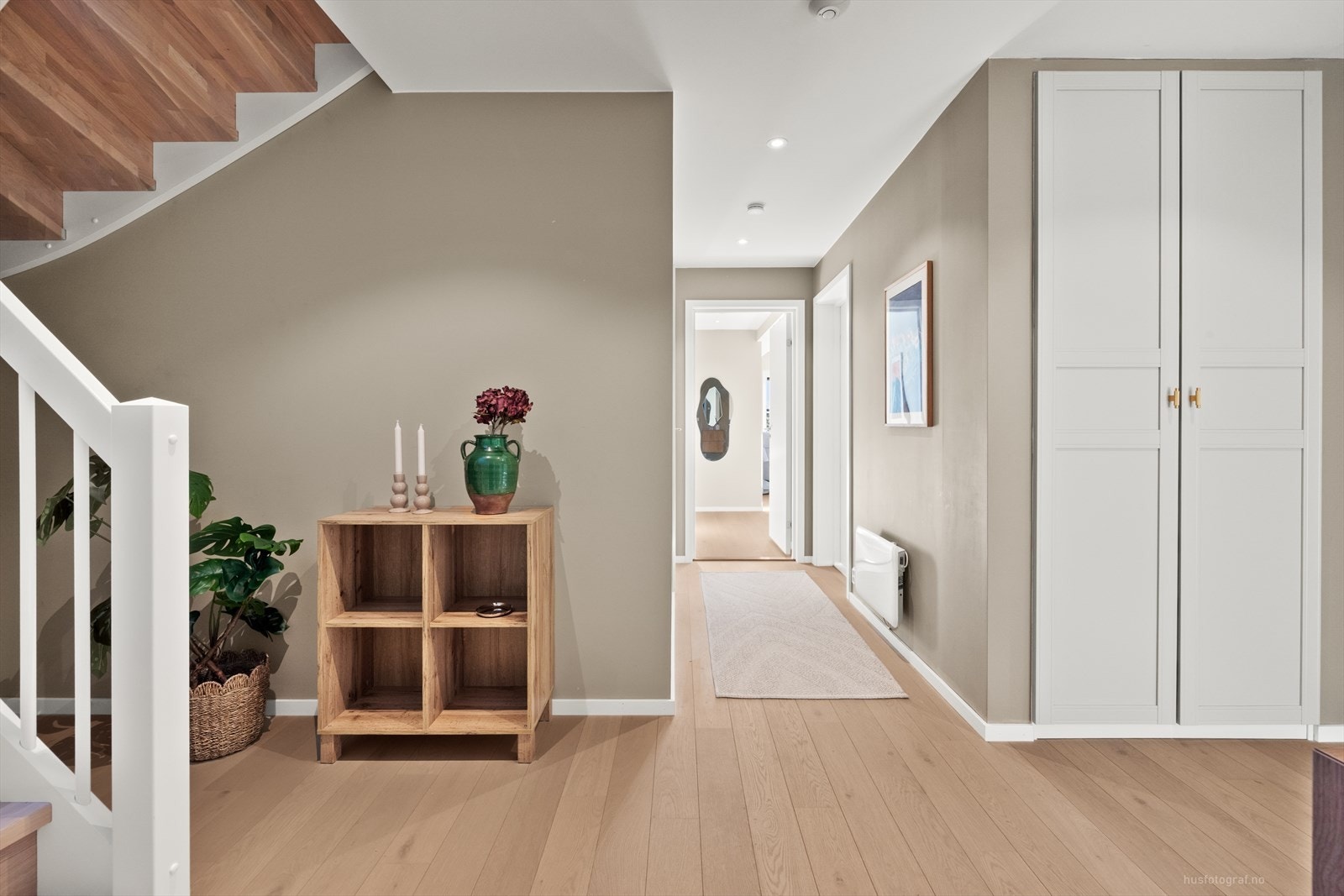 Svært behagelig bo-tilværelse med balansert ventilasjon og ellers svært energieffektiv. TEK17. Galleribilde