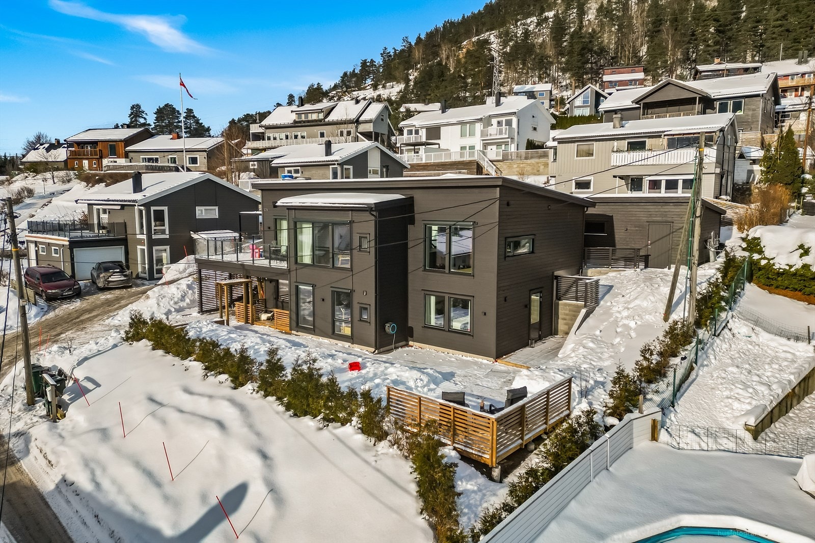 Nærhet til barnehage, skole og sentrum med flere fasiliteter! Galleribilde