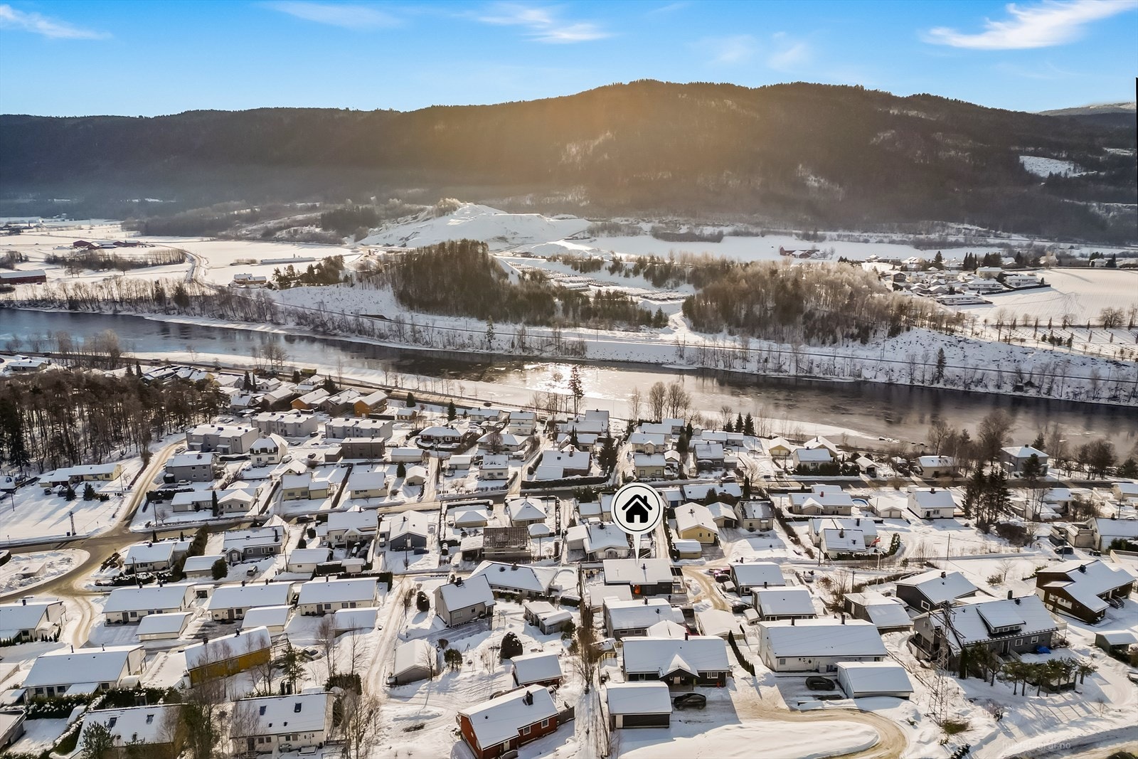 Her kan man flytte rett inn i en lekker og nyoppført bolig! Velkommen til visning! Galleribilde