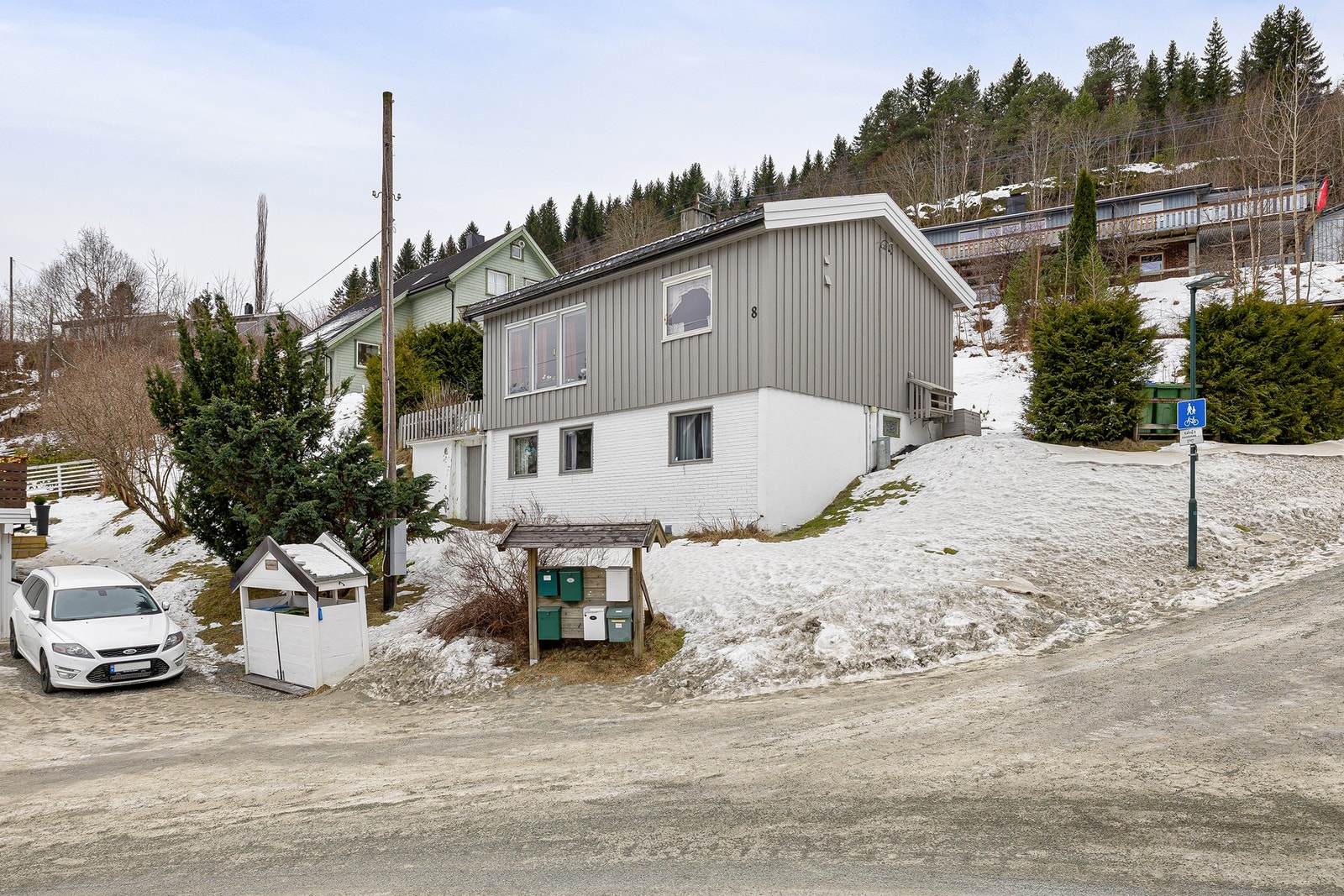 EiendomsMegler1 ved Morten Løvseth presenterer: Dalabakkan 8. (FOTO: Julian Nonstad/Nonstad foto) Galleribilde