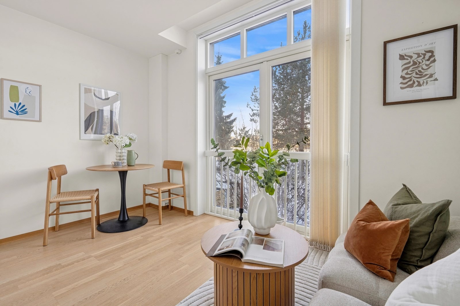 Leiligheten har en gjennomtenkt planløsning som utnytter arealet svært godt, kombinert med en god og tidsriktig standard. Galleribilde