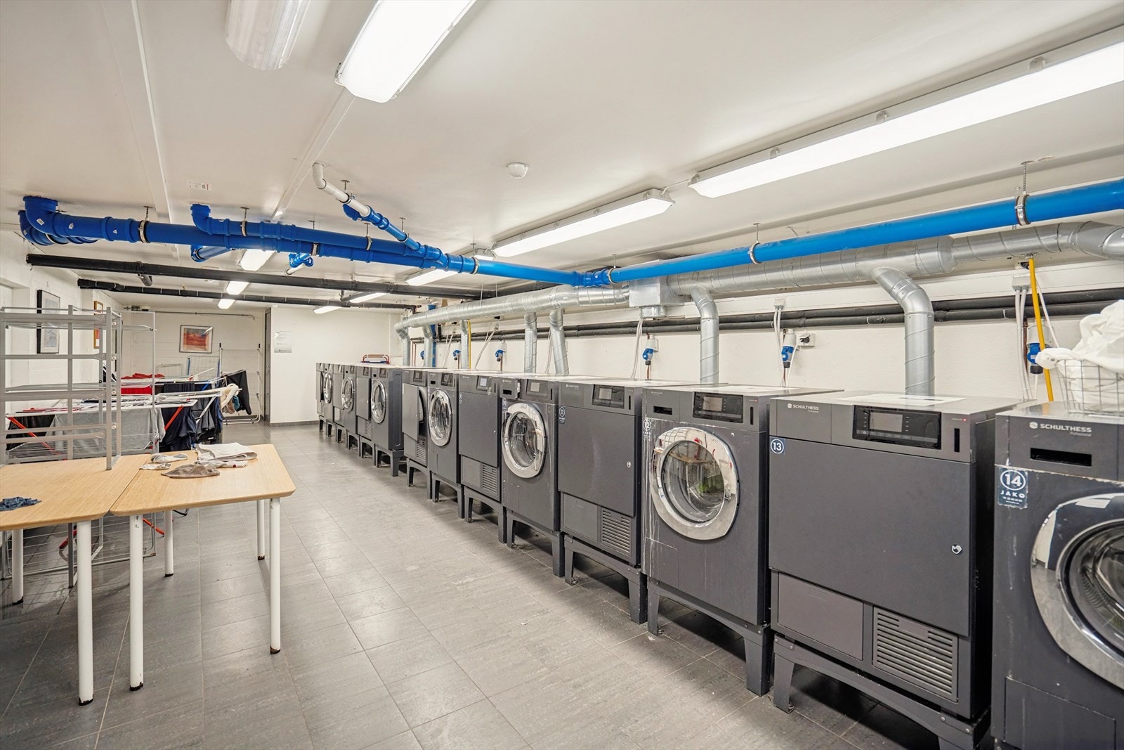 Borettslaget har et velfungerende og praktisk fellesvaskeri utstyrt med moderne og nyere maskiner. Galleribilde