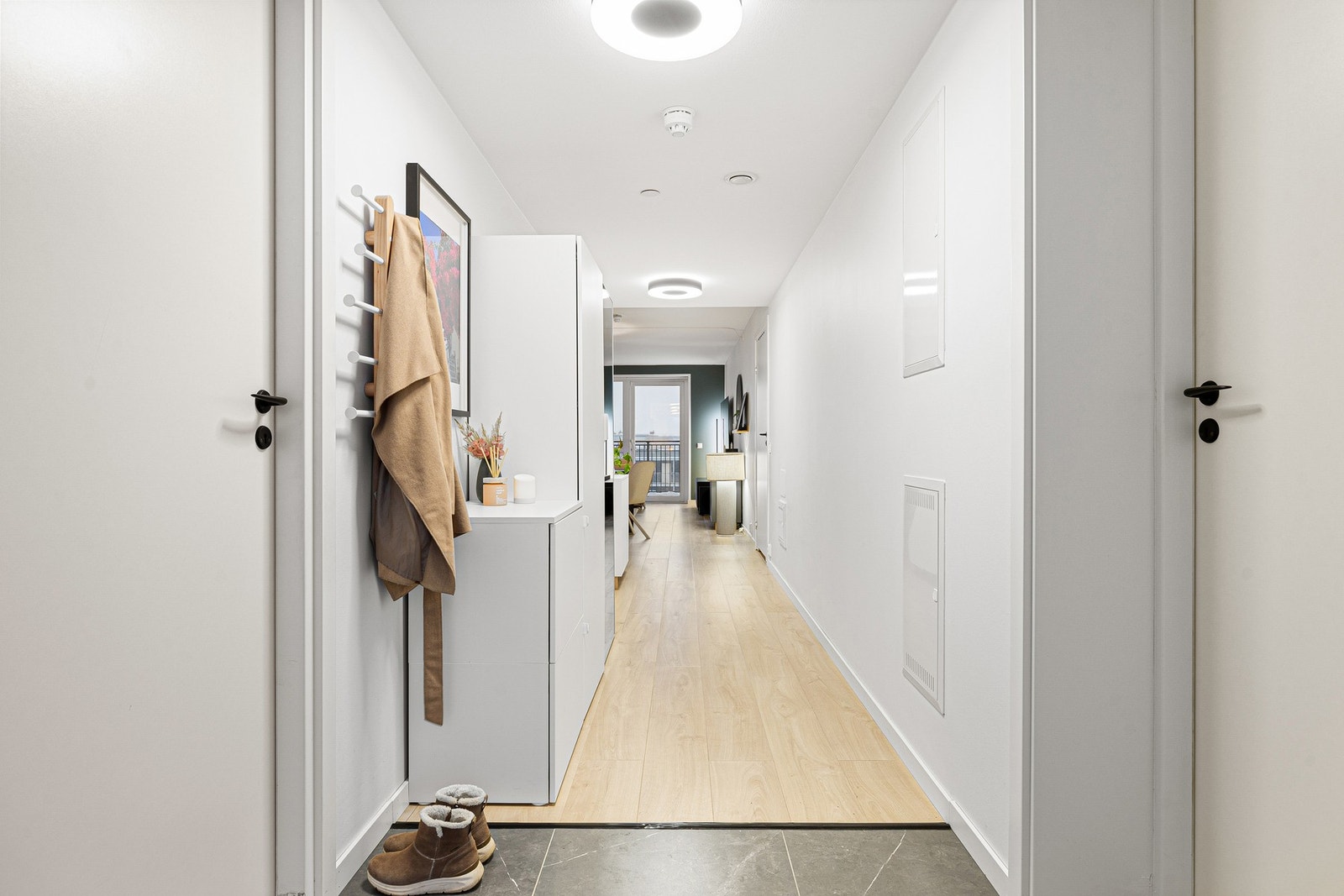 Entré/gang er på 8,5 kvm og har god plass til oppheng/oppbevaring av yttertøy og sko. Galleribilde