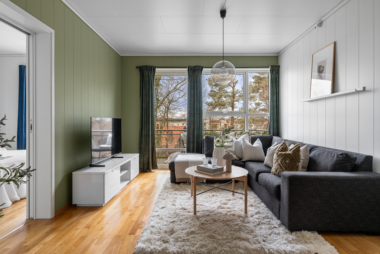 Rommet innbyr til sosiale sammenkomster sammen med venner og familie. Galleribilde