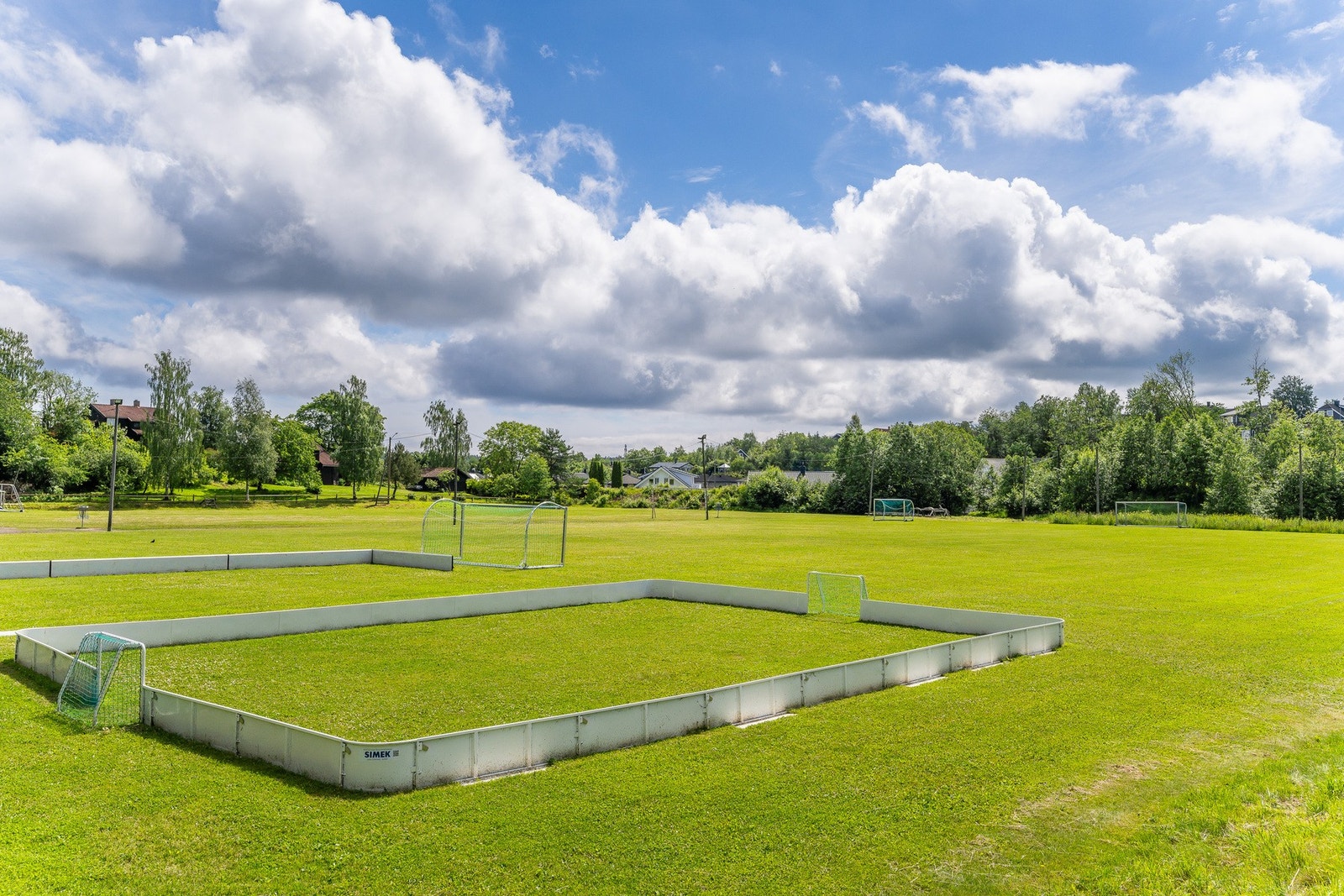 Idrettslaget har opparbeidet flotte områder med bl.a. fotballbinger/anlegg Galleribilde
